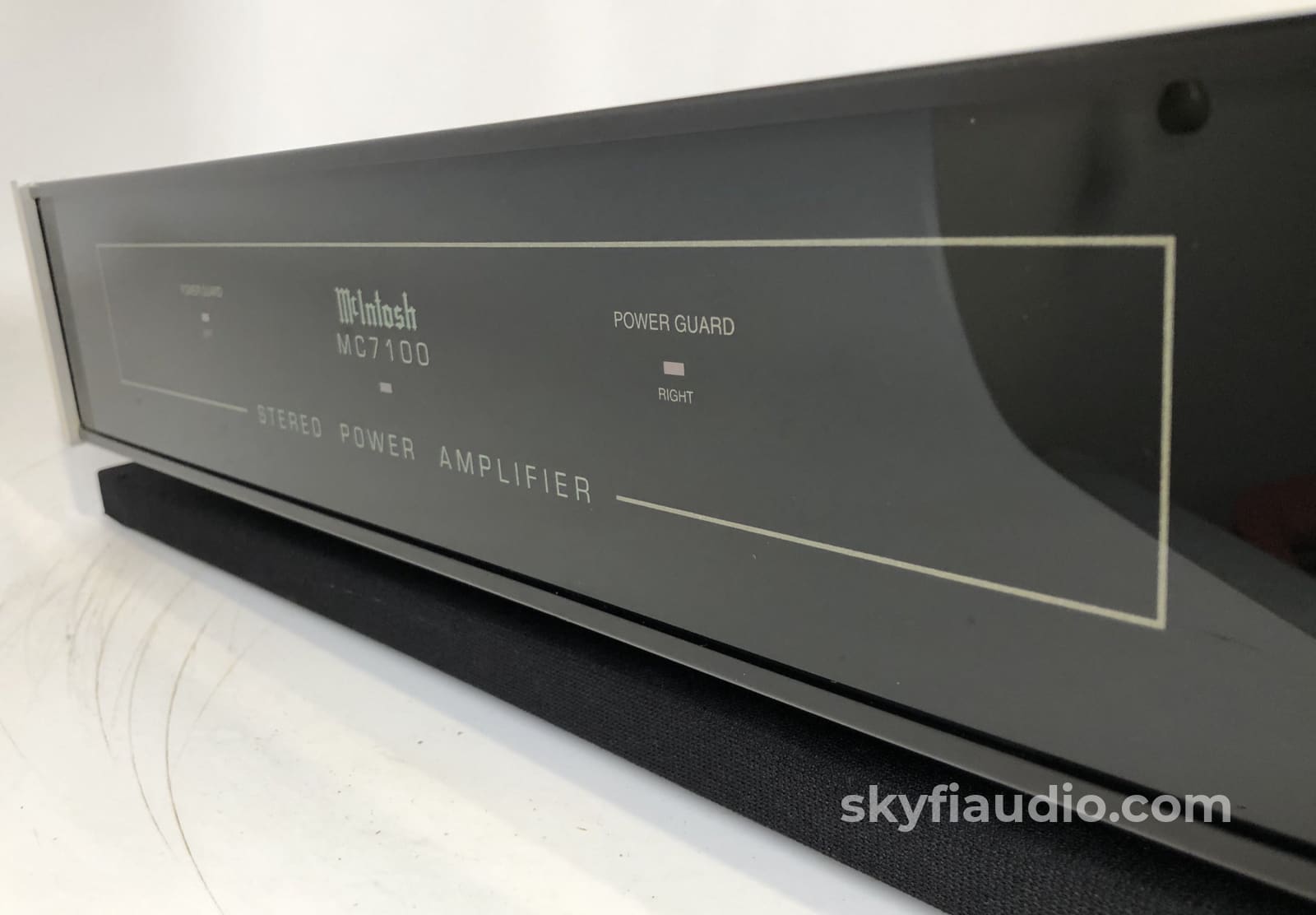 Mcintosh Mc7100 Compact Amplifier - Solid State Powerhouse