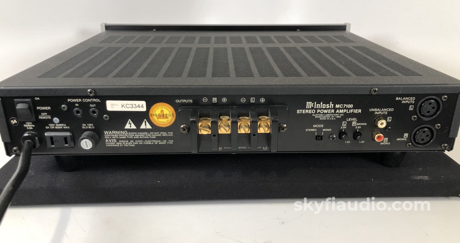 Mcintosh Mc7100 Compact Amplifier - Solid State Powerhouse