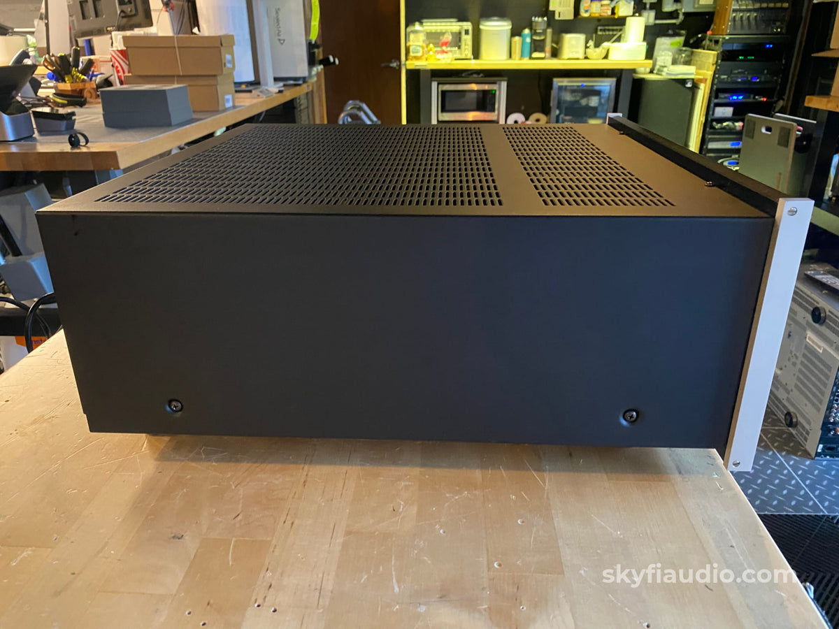 Mcintosh Mc7106 6 Channel Solid State Amp Amplifier