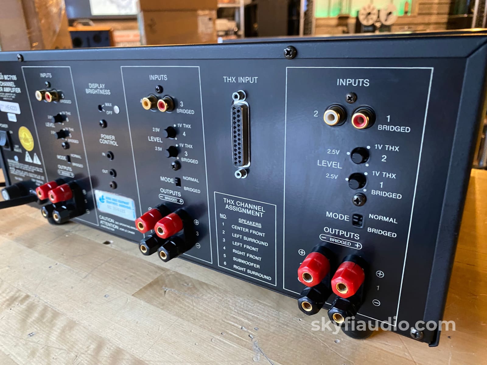 Mcintosh Mc7106 6 Channel Solid State Amp Amplifier