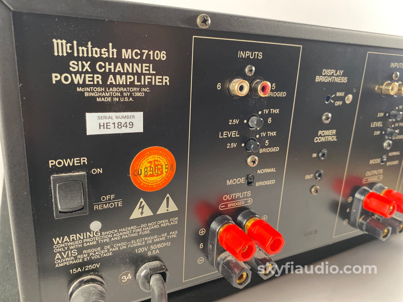 McIntosh MC7106, 6 Channel Solid State w/LED VU Meters, THX