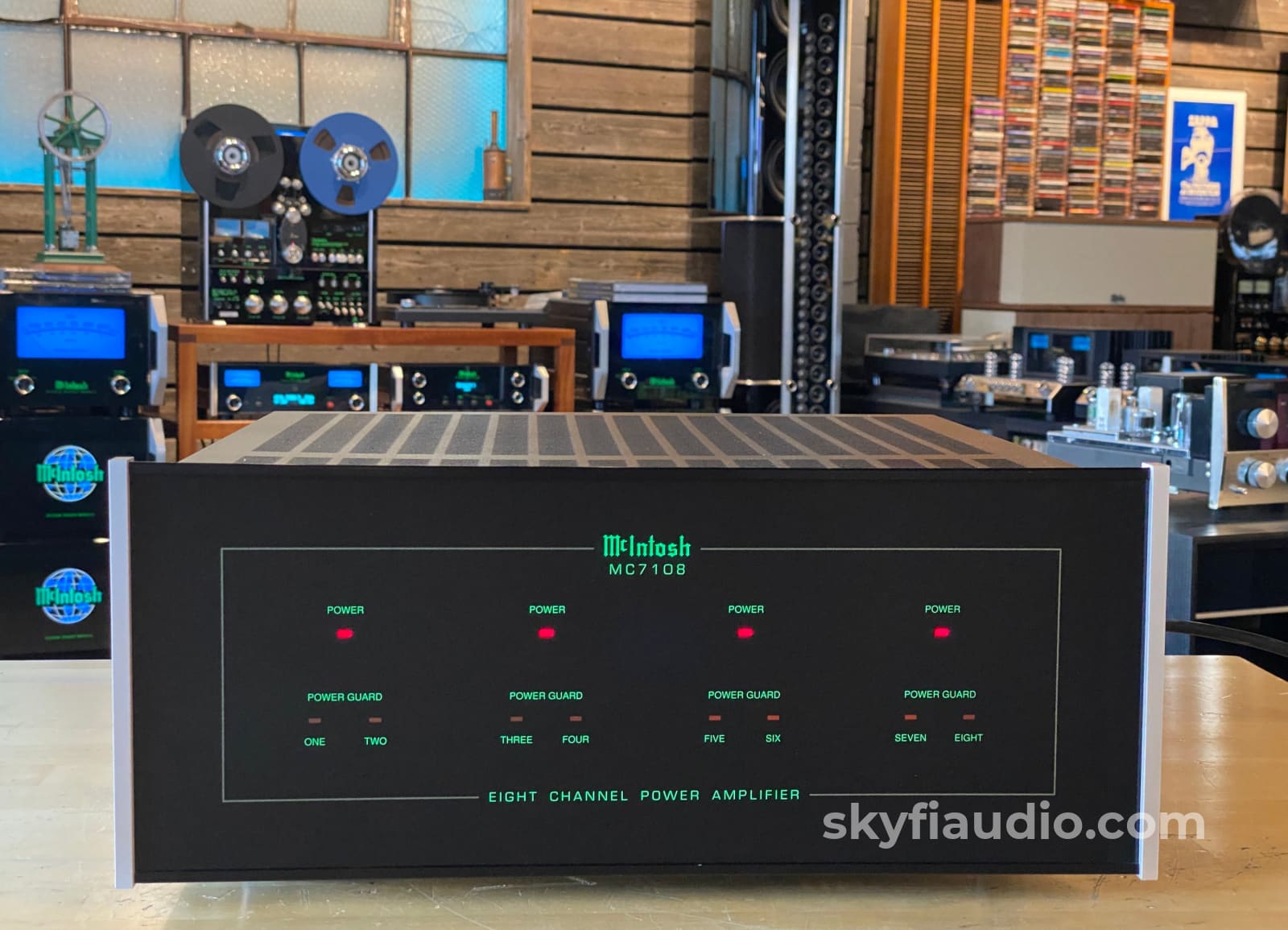 Mcintosh Mc7108 - 8 Channel Amplifier Configurable! Amplifier