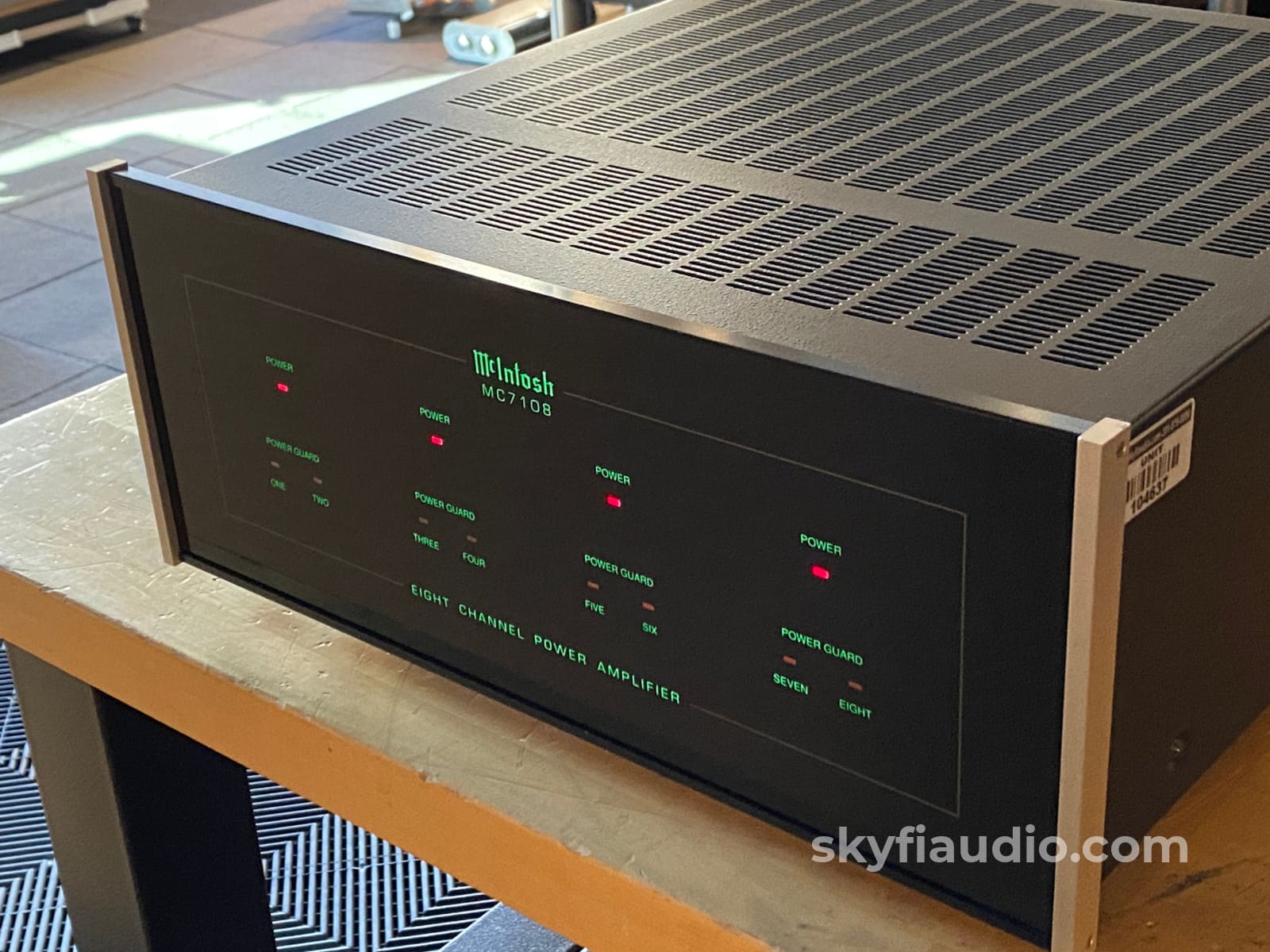 Mcintosh Mc7108 - 8 Channel Amplifier Configurable! Amplifier