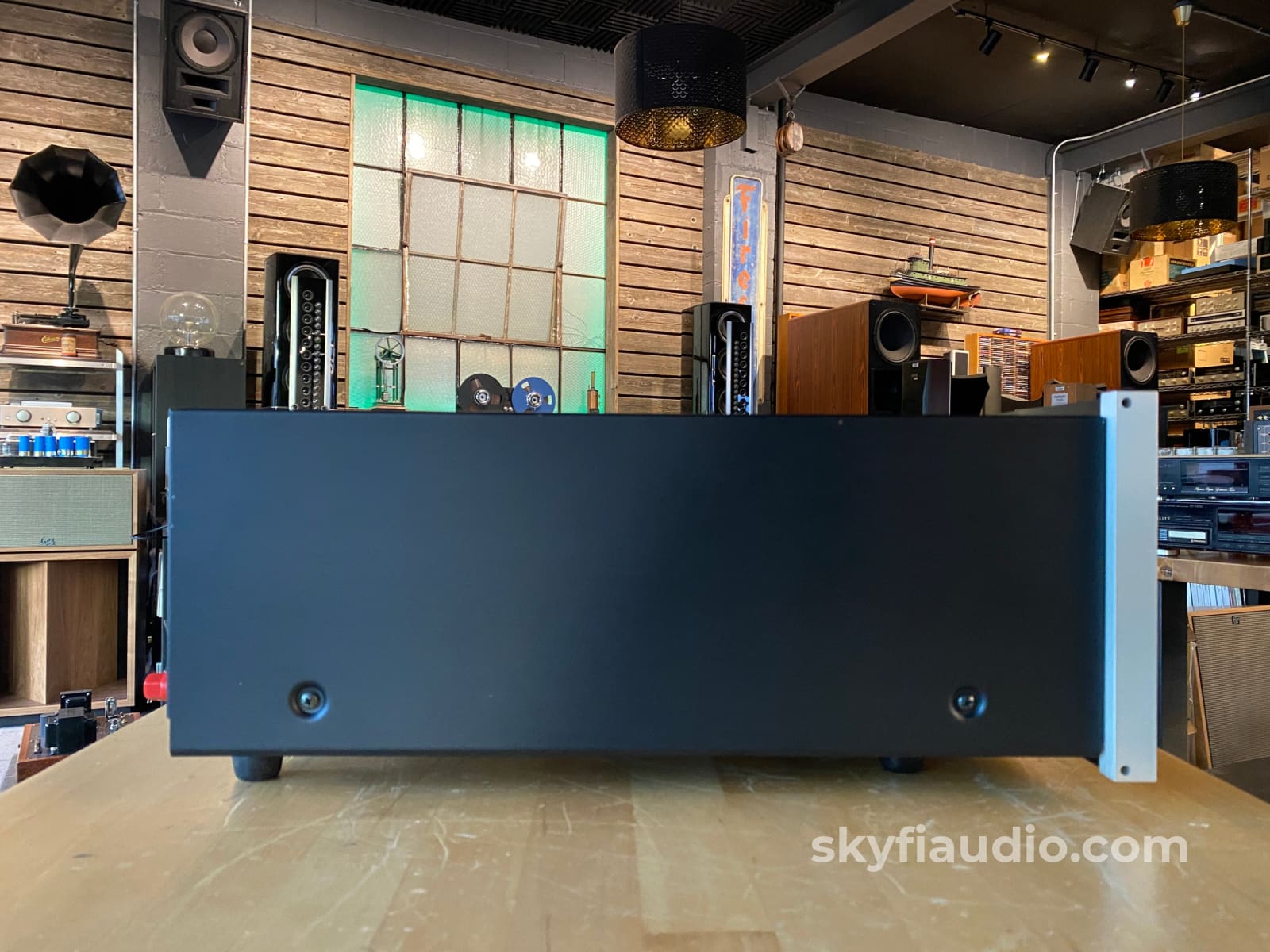 Mcintosh Mc7205 - 5 Channel Thx Certified Home Theater Amplifier