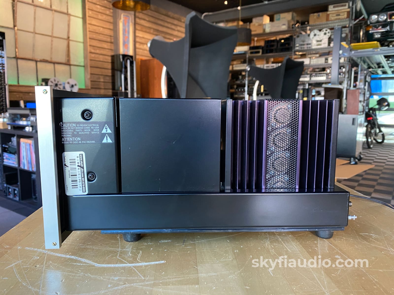 Mcintosh Mc7270 Amplifier With 270W X 2 - One Of Our Favorites!