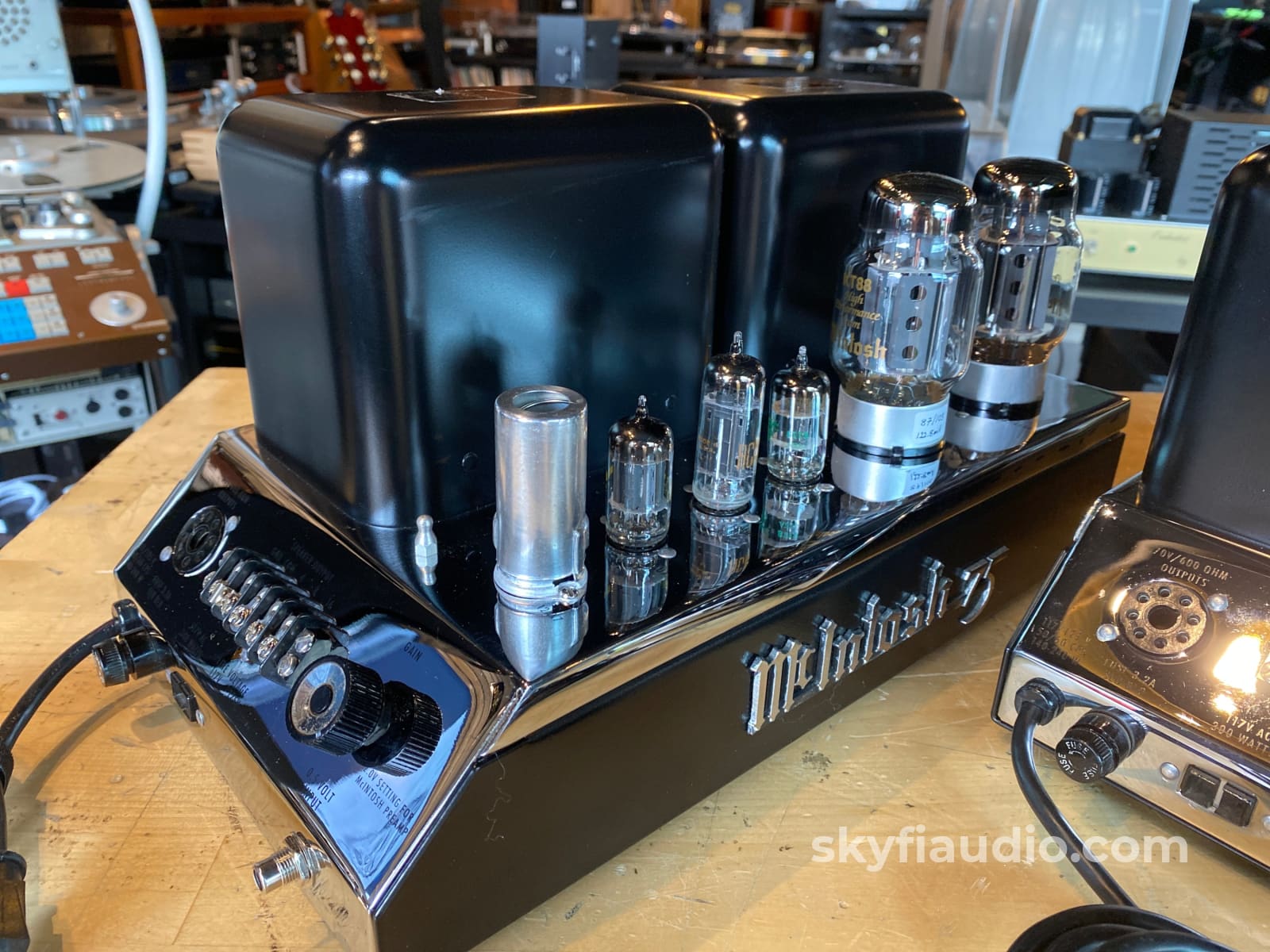Mcintosh Mc75 Vintage And Restored Tube Monoblock Amps - 120 / 240V Capable Amplifier
