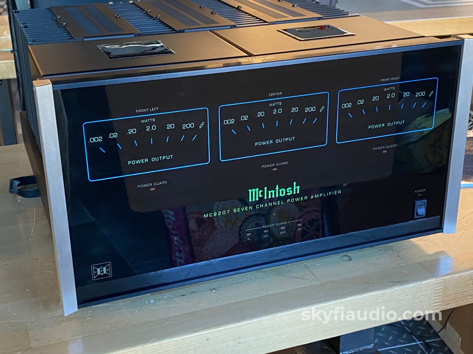 McIntosh MC8207 - 200W X 7 Channel Home Theater Amplifier