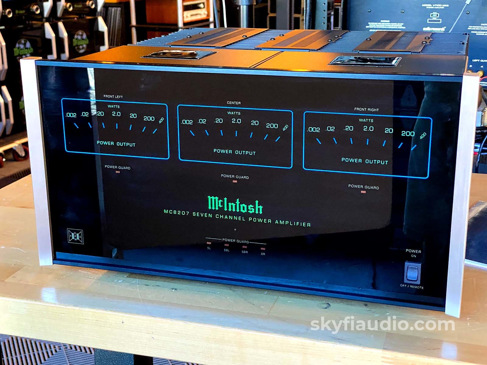 McIntosh MC8207 - 200W X 7 Channel Home Theater Amplifier