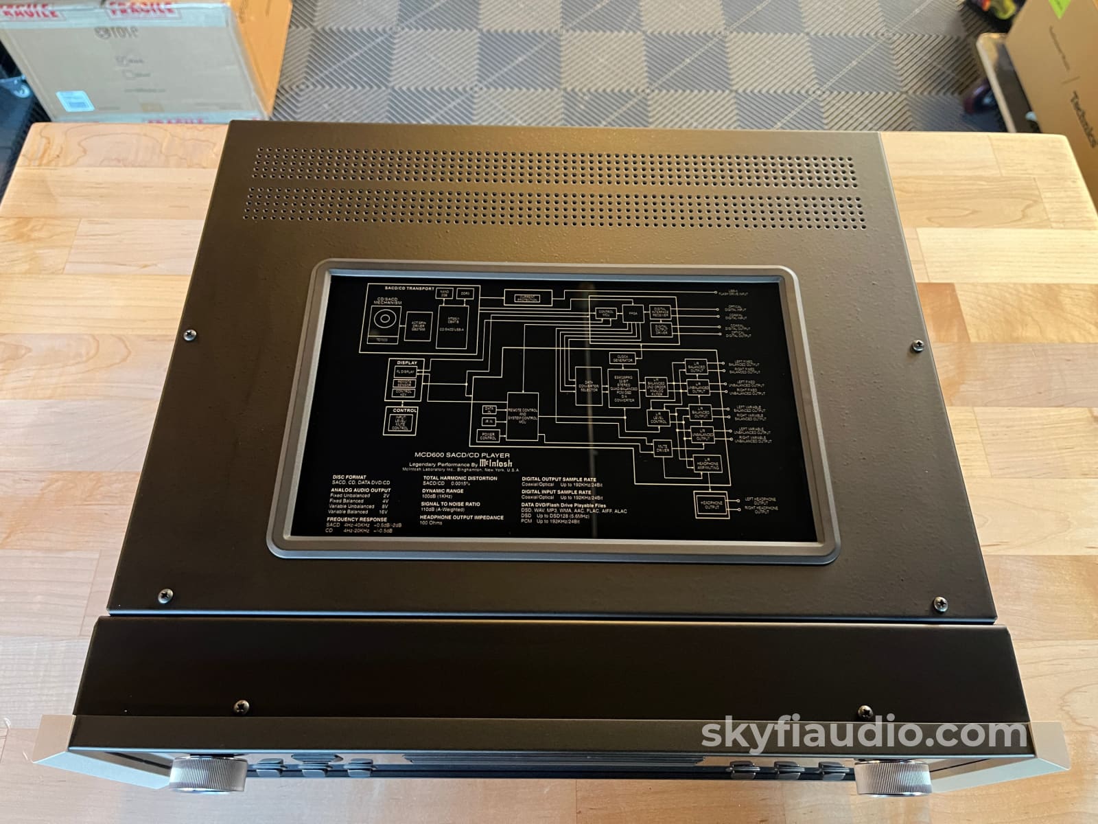 McIntosh MCD 600 SACD/CD Player W/ Quad Balanced DAC - Pre Loved CD + Digital