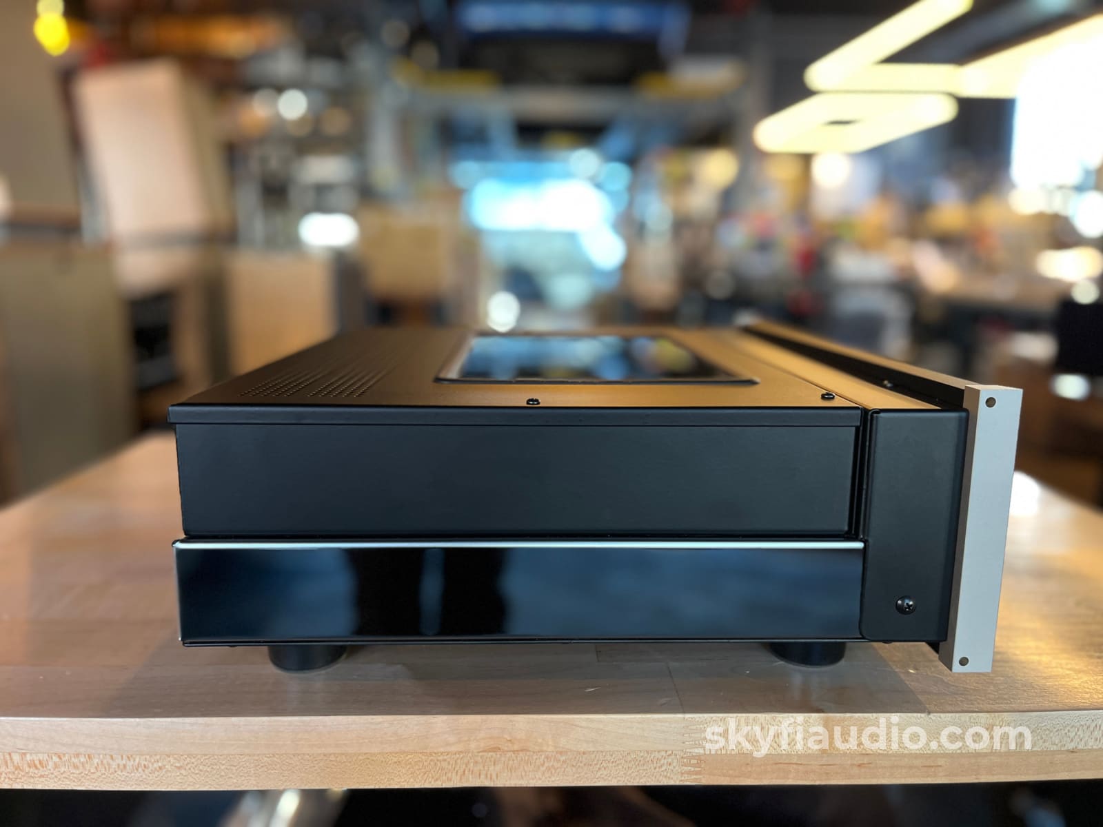 McIntosh MCD 600 SACD/CD Player W/ Quad Balanced DAC - Pre Loved CD + Digital