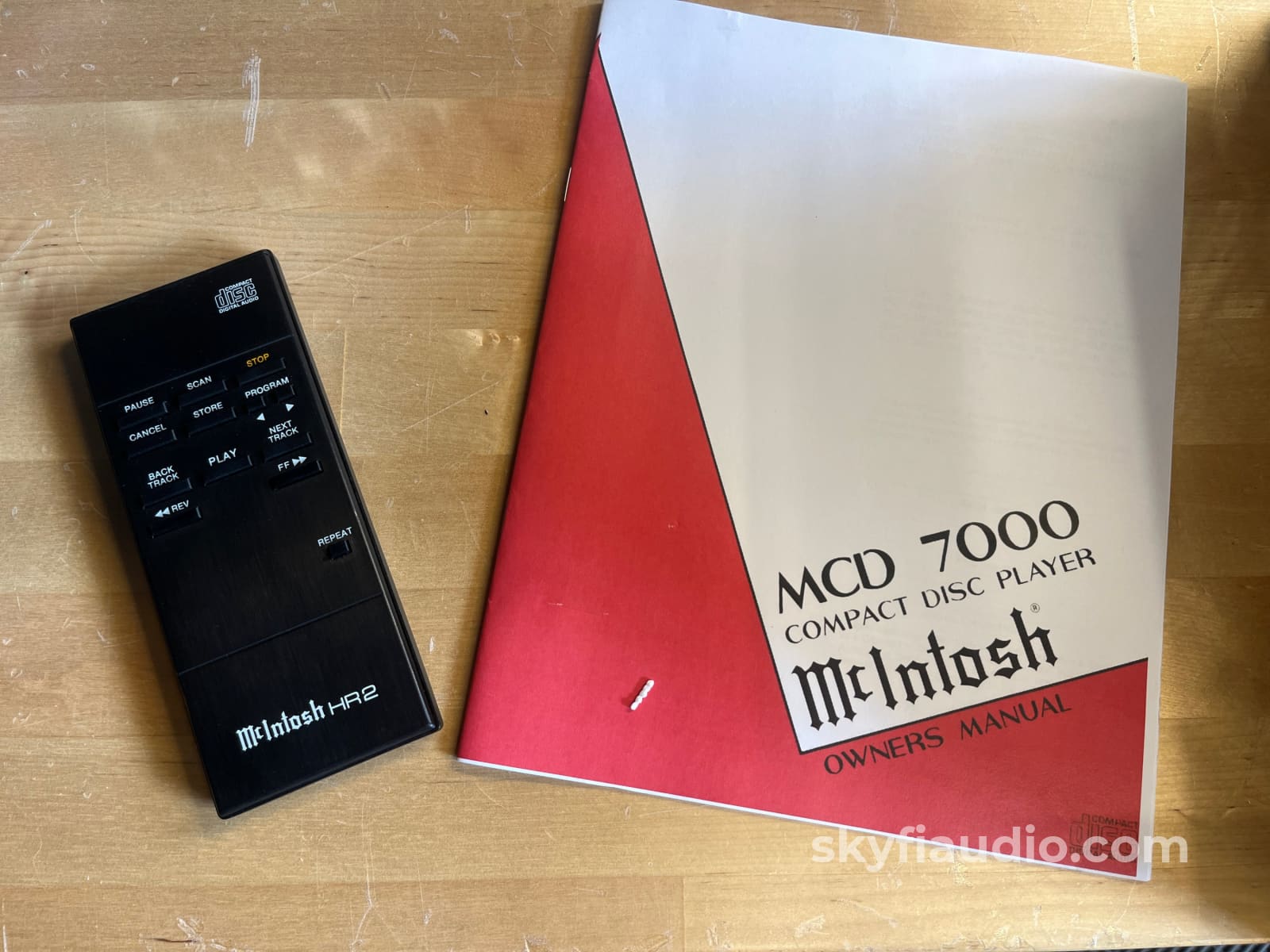 McIntosh MCD7000 Vintage CD Player - With Remote - Serviced