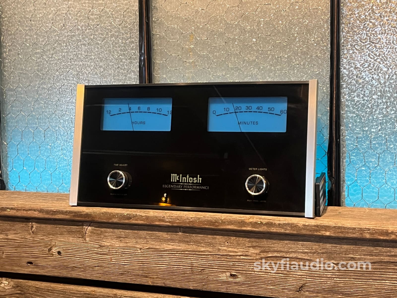 マッキントッシュ McIntosh MCLK12 McIntosh MCLK12 アナログクロック | ネットワークオーディオ/DAC/PC