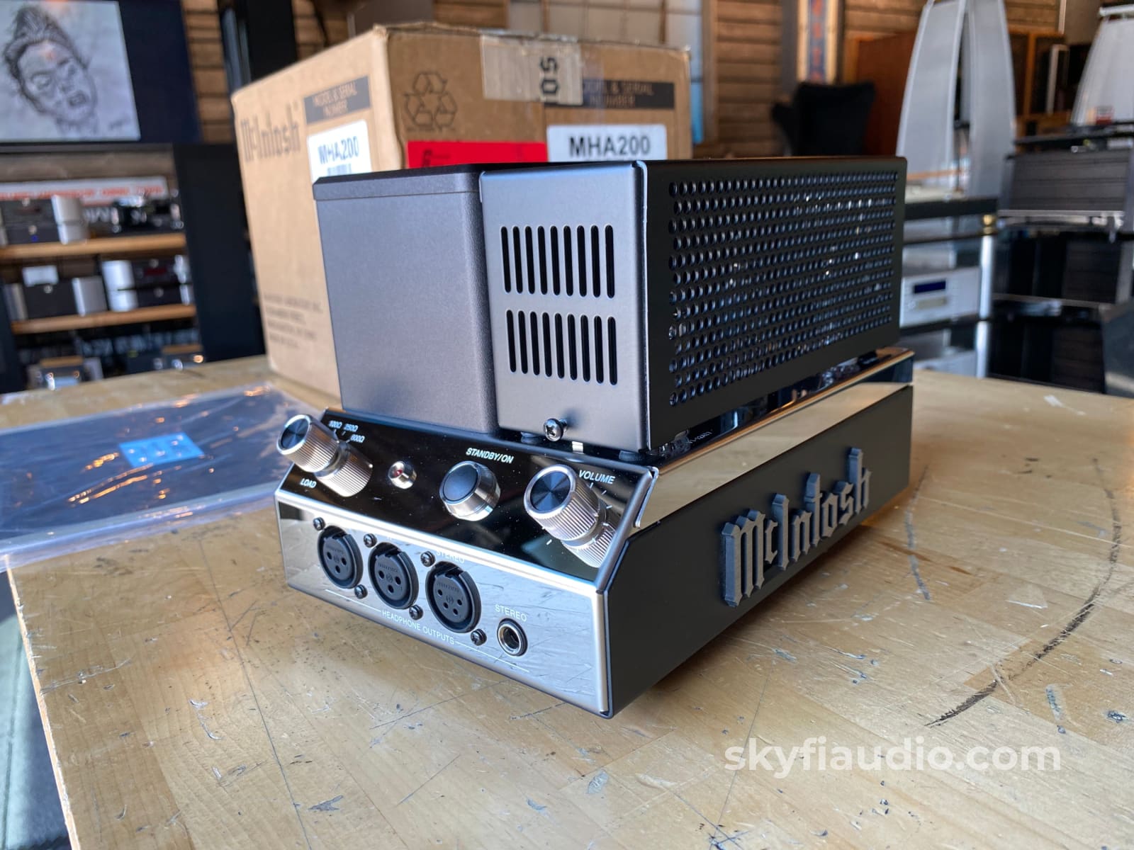 Mcintosh Mha200 Tube Headphone Amplifier - Complete Set In Store Only