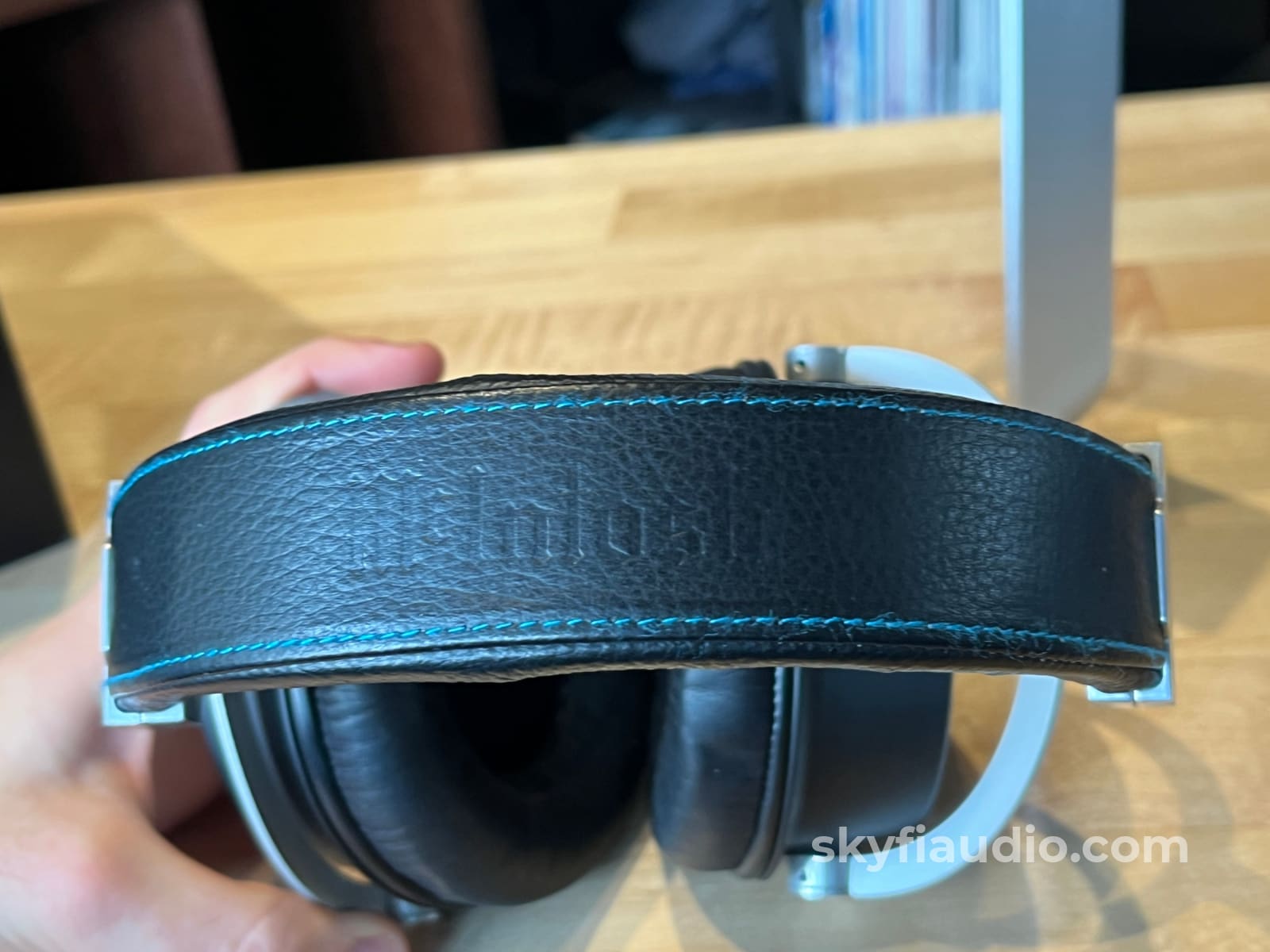 McIntosh MHP1000 Headphones - Rare and Complete Kit Headphones