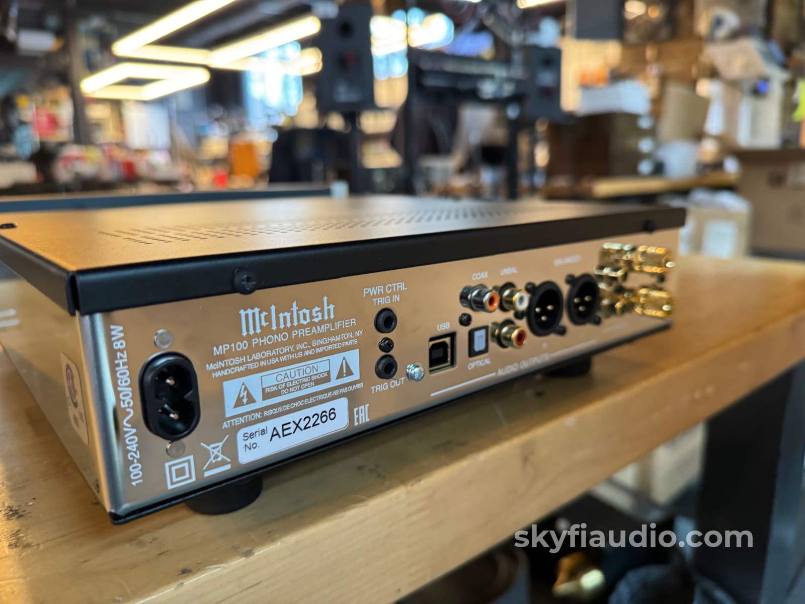 McIntosh MP100 Phono Preamp - Pre-Loved and Complete