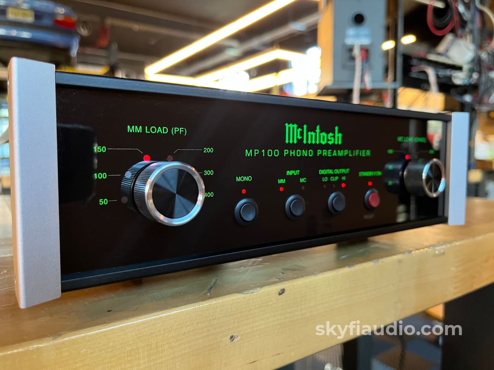 Mcinotsh Mp100 Phono Preamp - Preloved Preamplifier