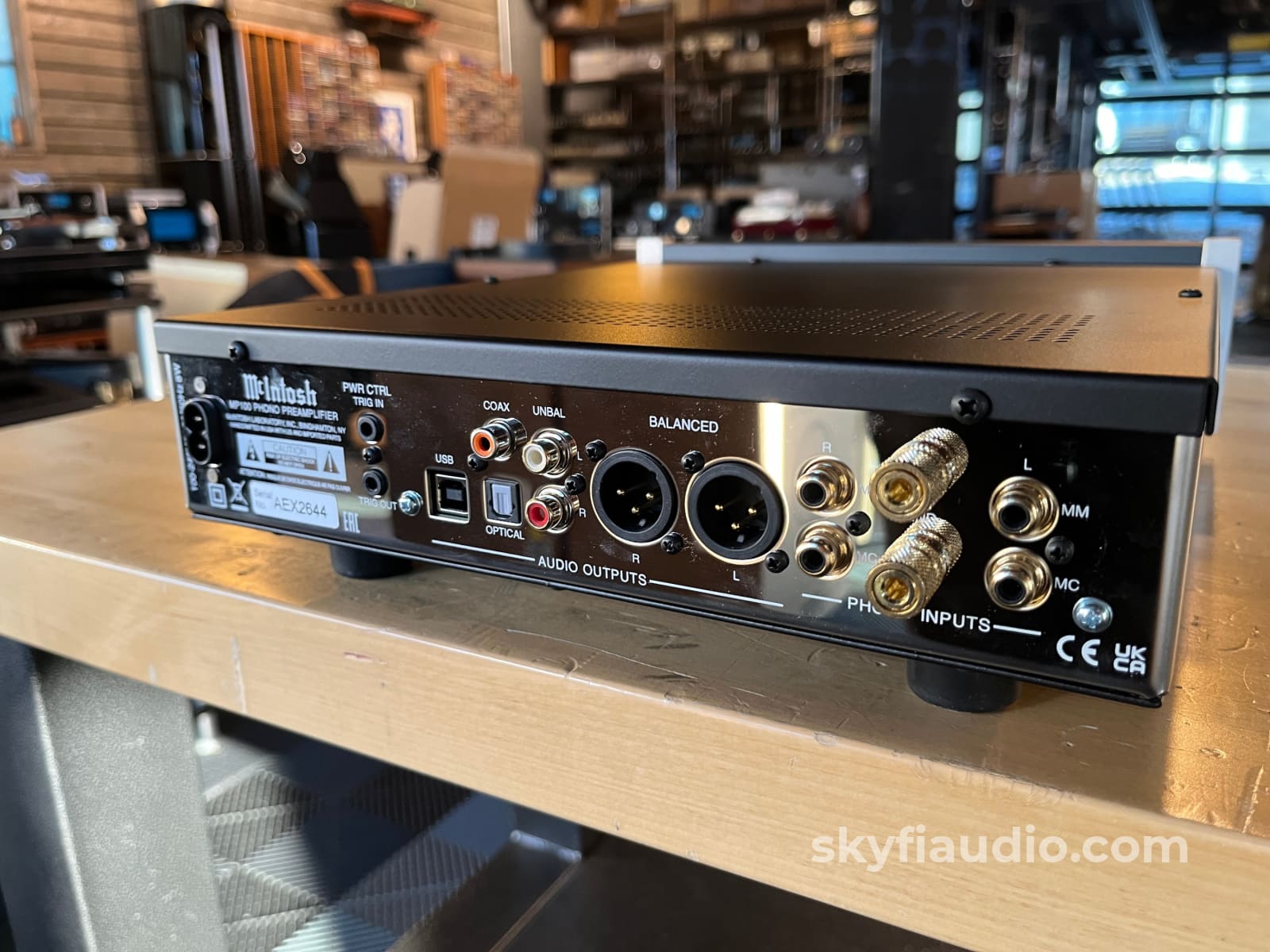 Mcintosh Mp100 Phono Preamp - Like New Preloved Preamplifier