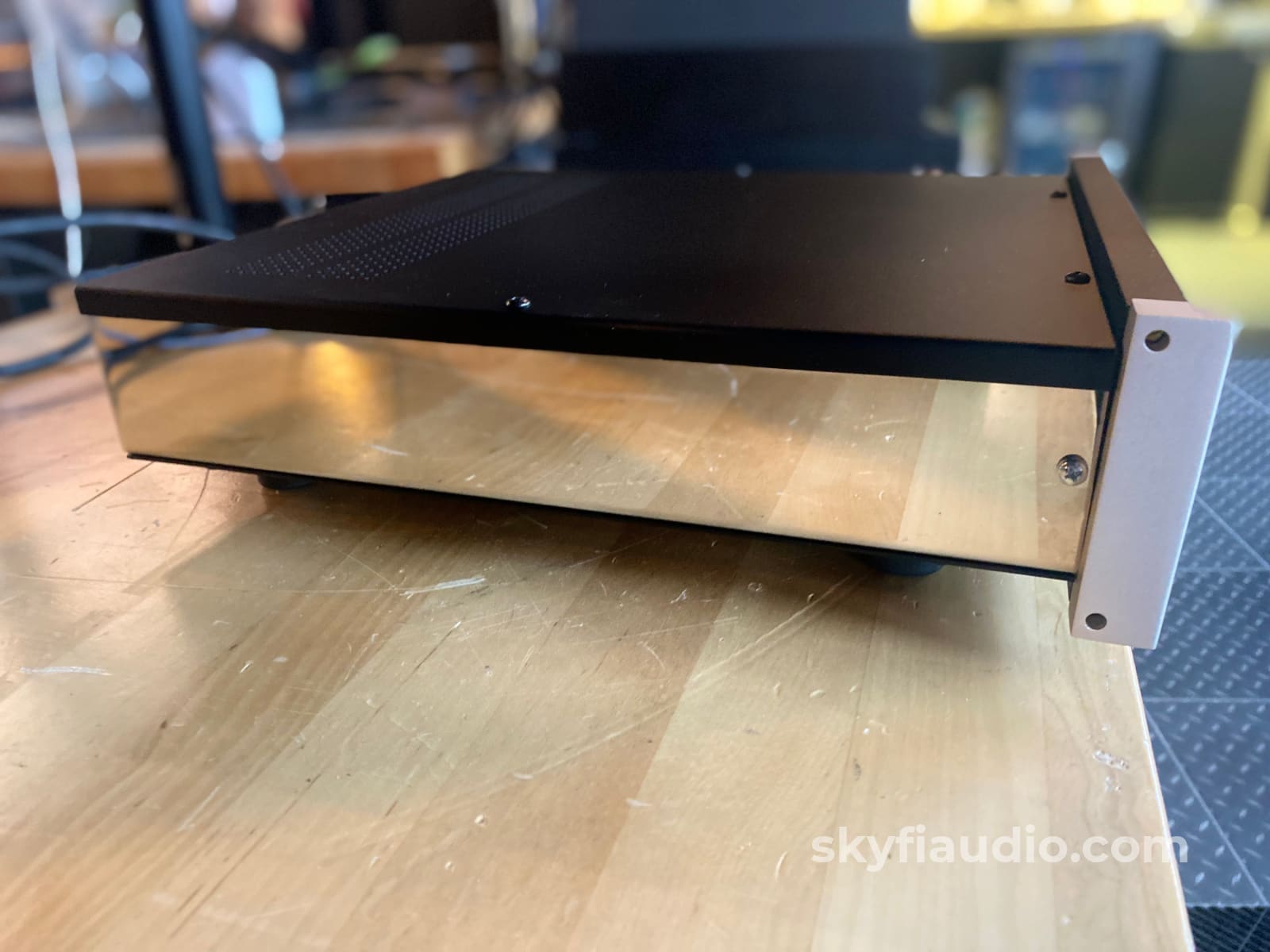 Mcintosh Mp100 Mc And Mm Phono Preamplifier - In Store Only