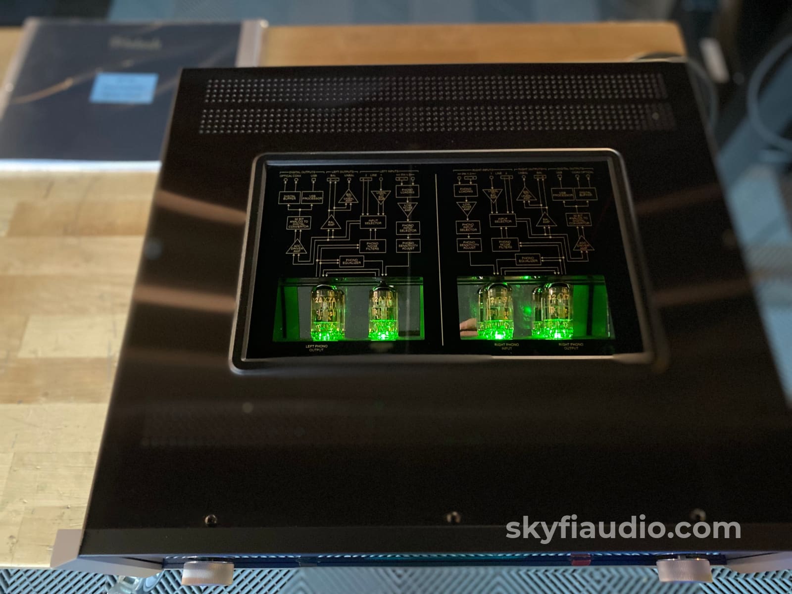 Mcintosh Mp1100 Flagship Tube Phono Preamp Complete And Like New - In Store Only Preamplifier