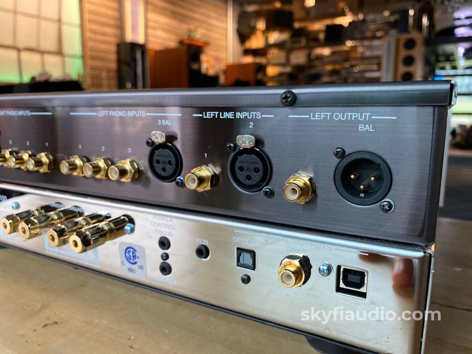 Mcintosh Mp1100 Flagship Tube Phono Preamp Complete And Like New - In Store Only Preamplifier