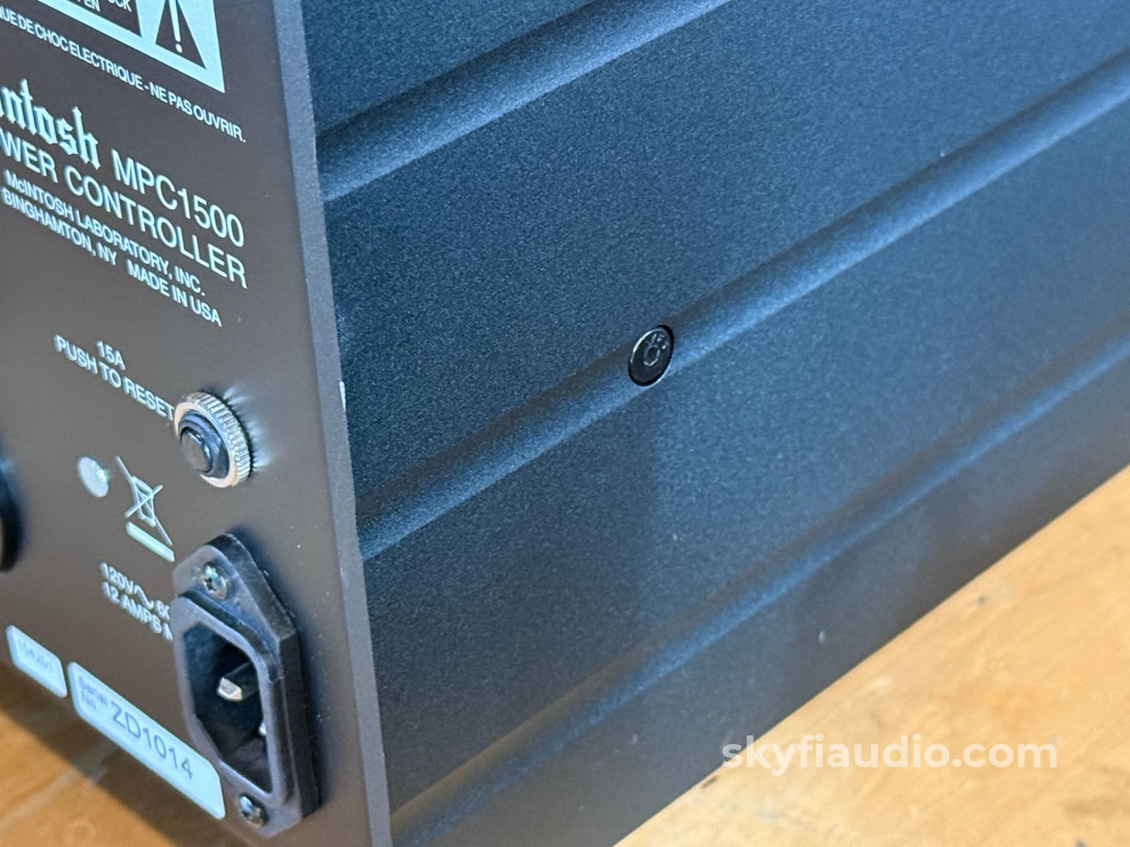 Mcintosh Mpc1500 Power Controller And Conditioner - Pre-Loved