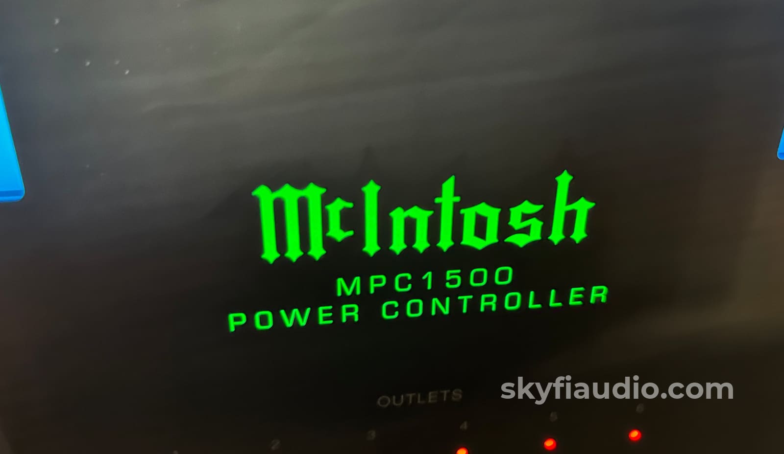 McIntosh MPC1500 Power Controller And Conditioner - Pre Loved Power Conditioner