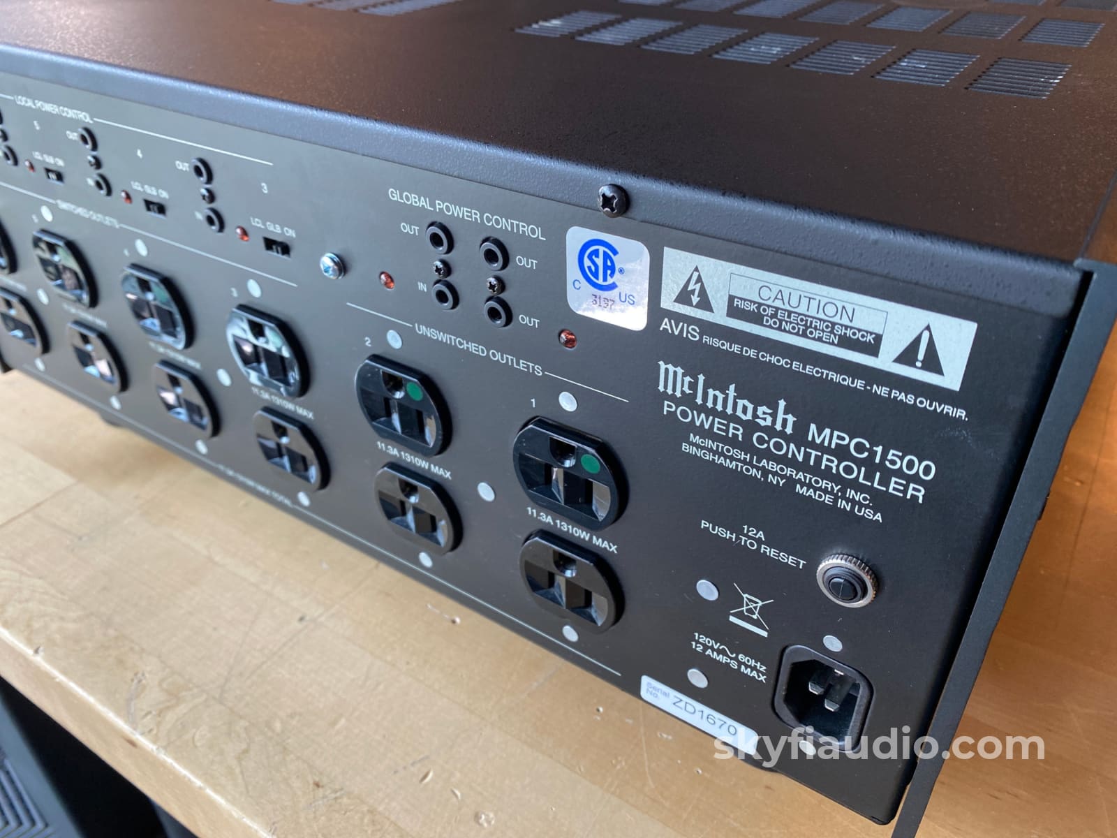 Mcintosh Mpc1500 Power Controller And Conditioner - Pre-Owned In Stock For Local Pickup