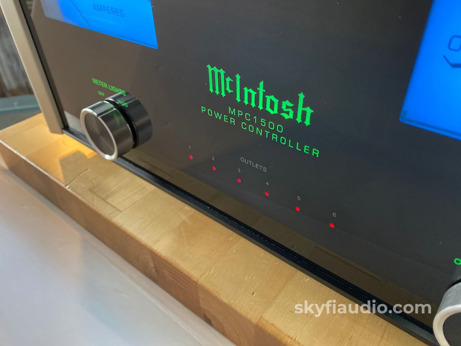 Mcintosh Mpc1500 Power Controller And Conditioner - Pre-Owned In Stock For Local Pickup