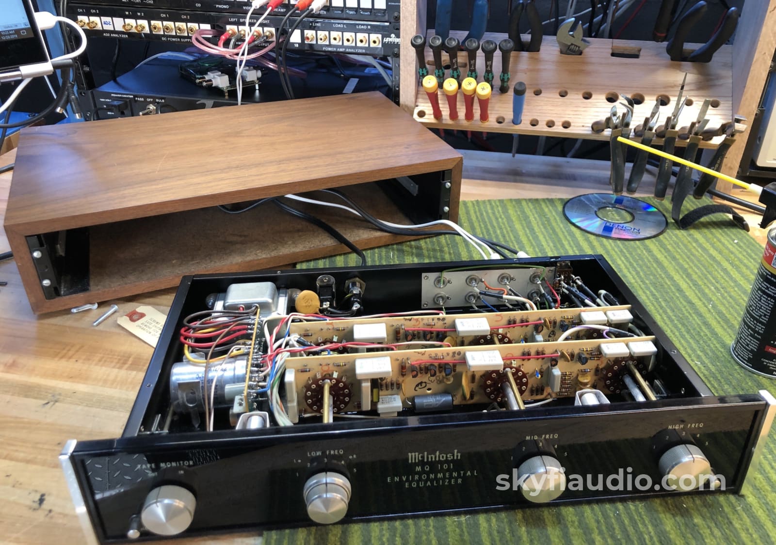 Mcintosh Mq-101 Environmental Equalizer In Wood Case