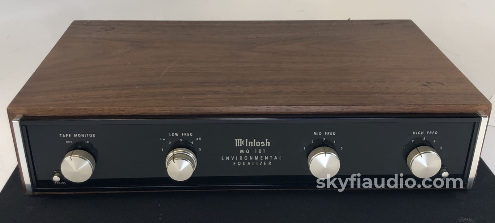 Mcintosh Mq-101 Environmental Equalizer In Wood Case