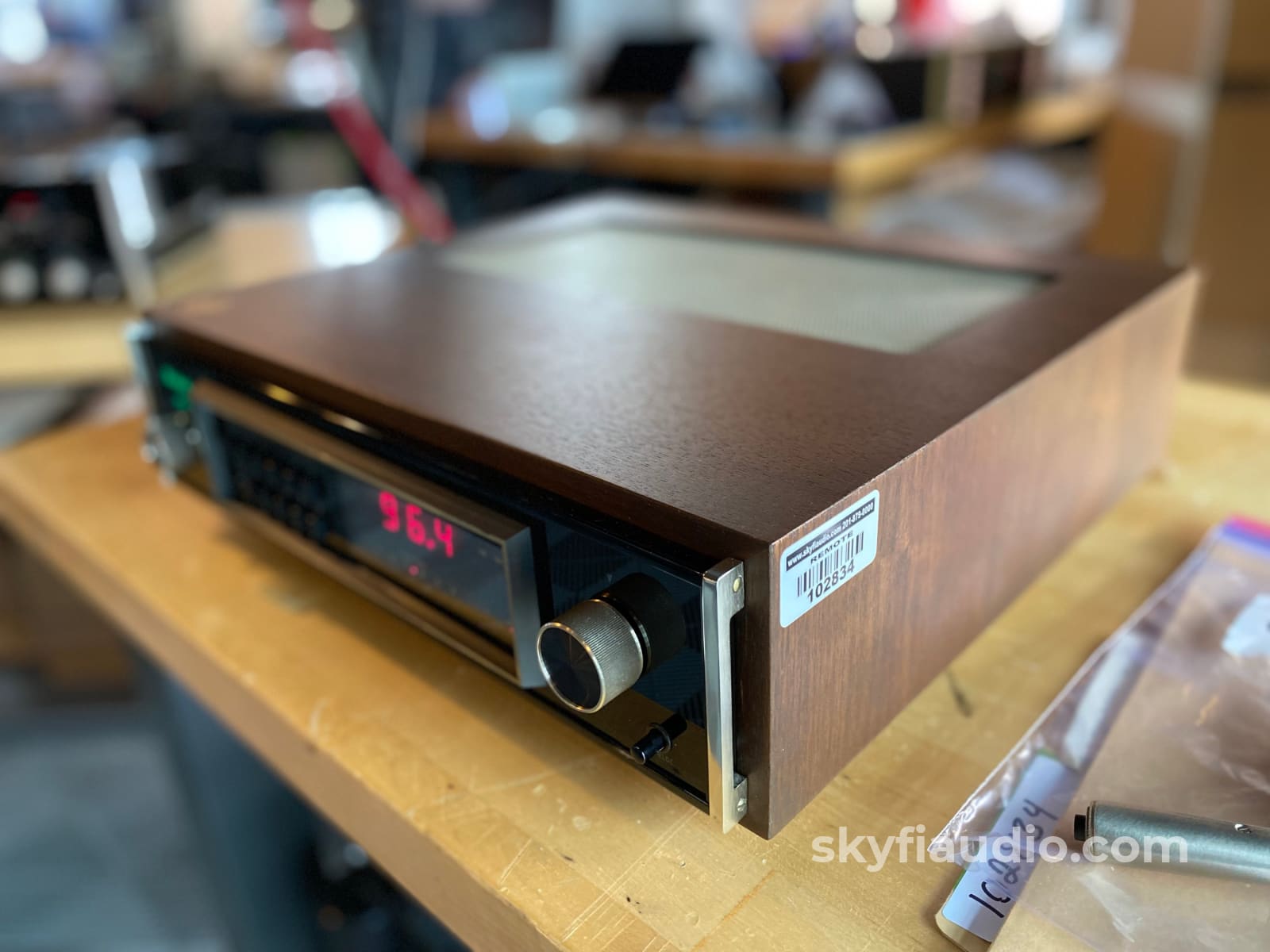 Mcintosh Mr500 Vintage Fm Tuner W/Wood Cabinet & Scan Remote - Survivor Condition