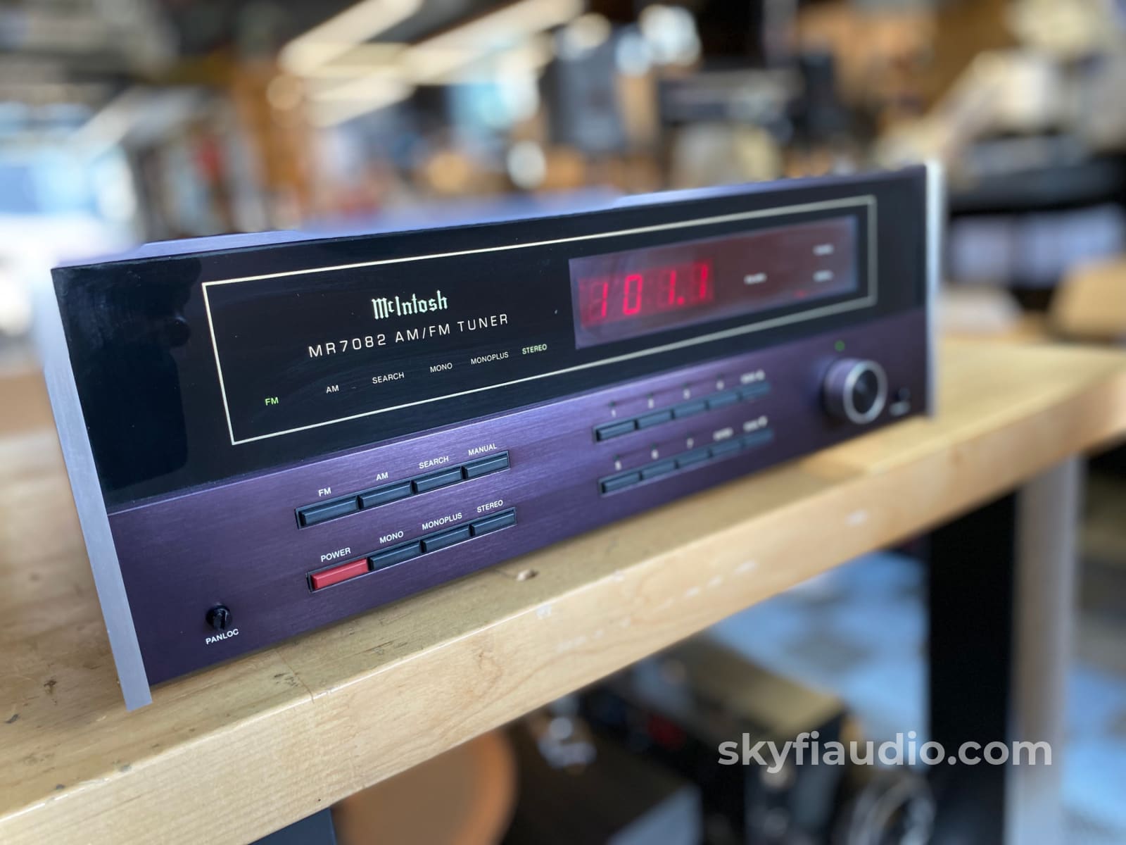 McIntosh MR7082 Vintage AM/FM Tuner - Slim Version