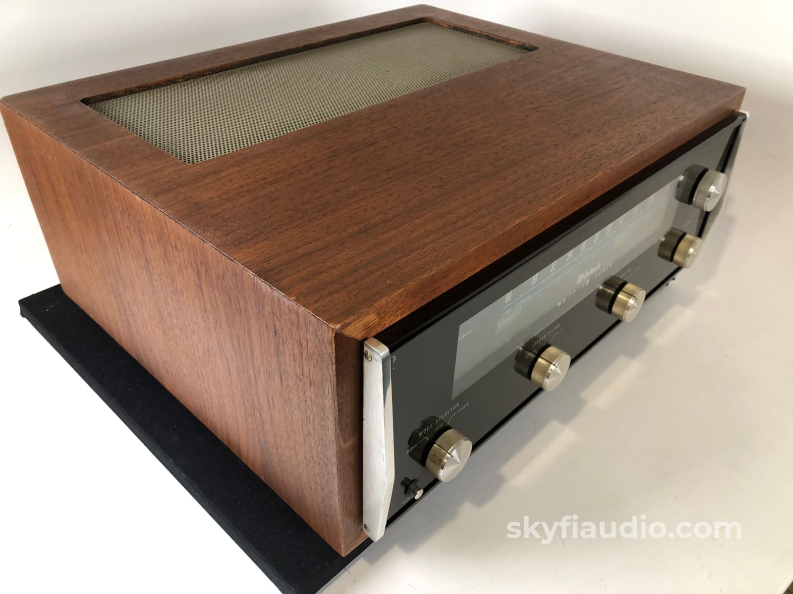 Mcintosh Mr77 Vintage Fm Tuner In Wood Cabinet - Wow