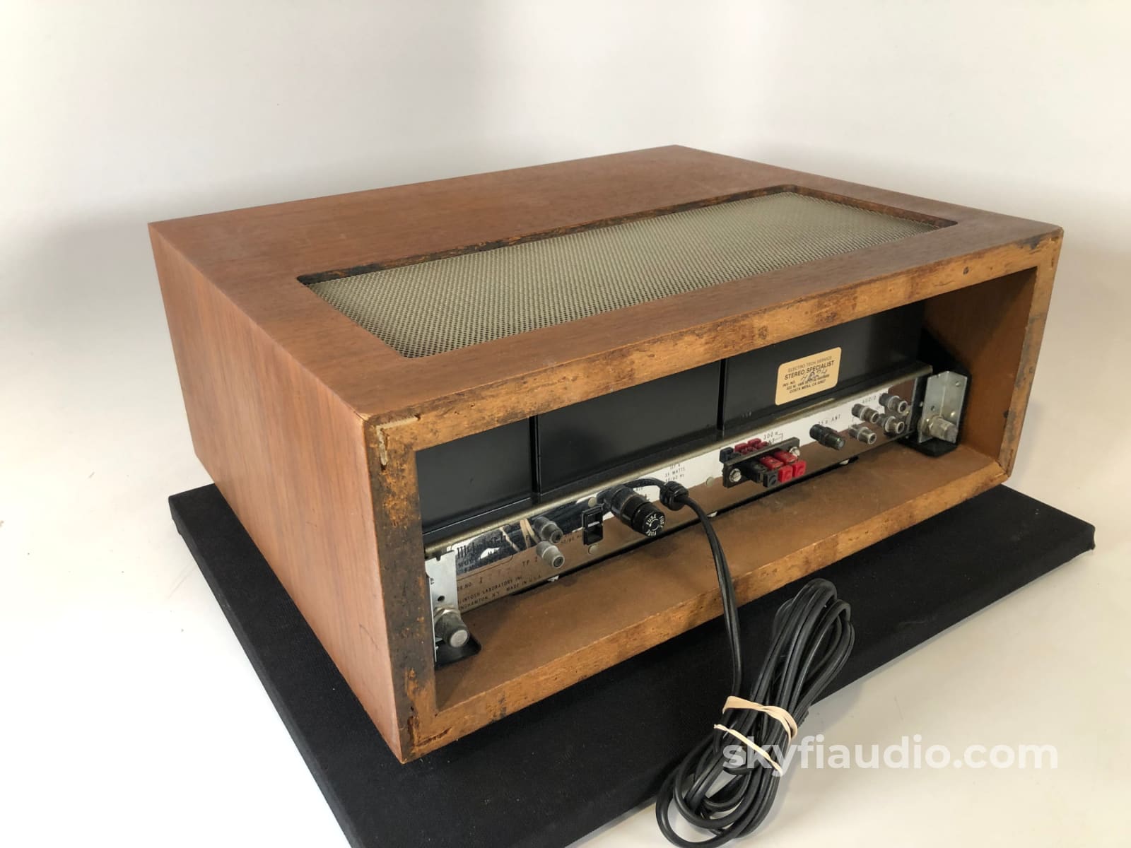 McIntosh MR77 Vintage FM Tuner in Wood Cabinet - WOW