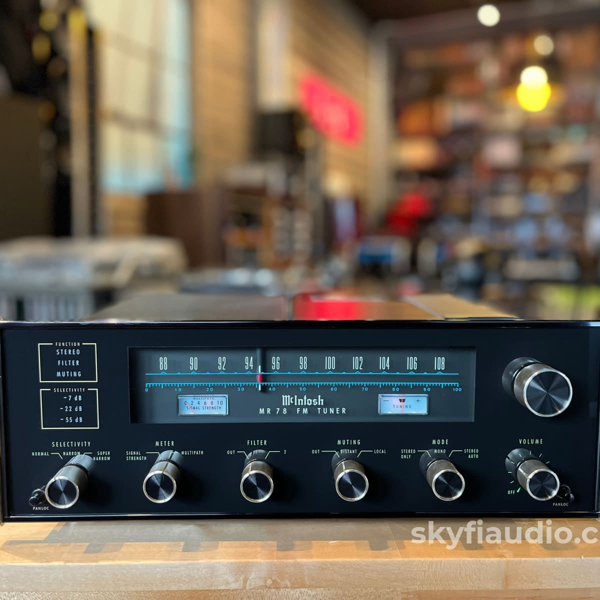 McIntosh MR78 Legendary Analog Tuner - Serviced in 2023 - The Best fro