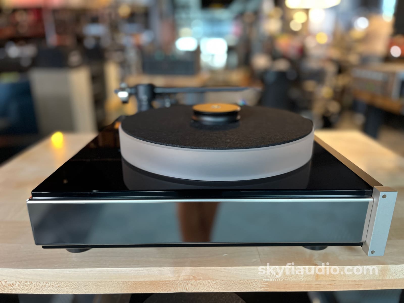 McIntosh MT5 Turntable - with New Sumiko Songbird MC (Pre-Loved)