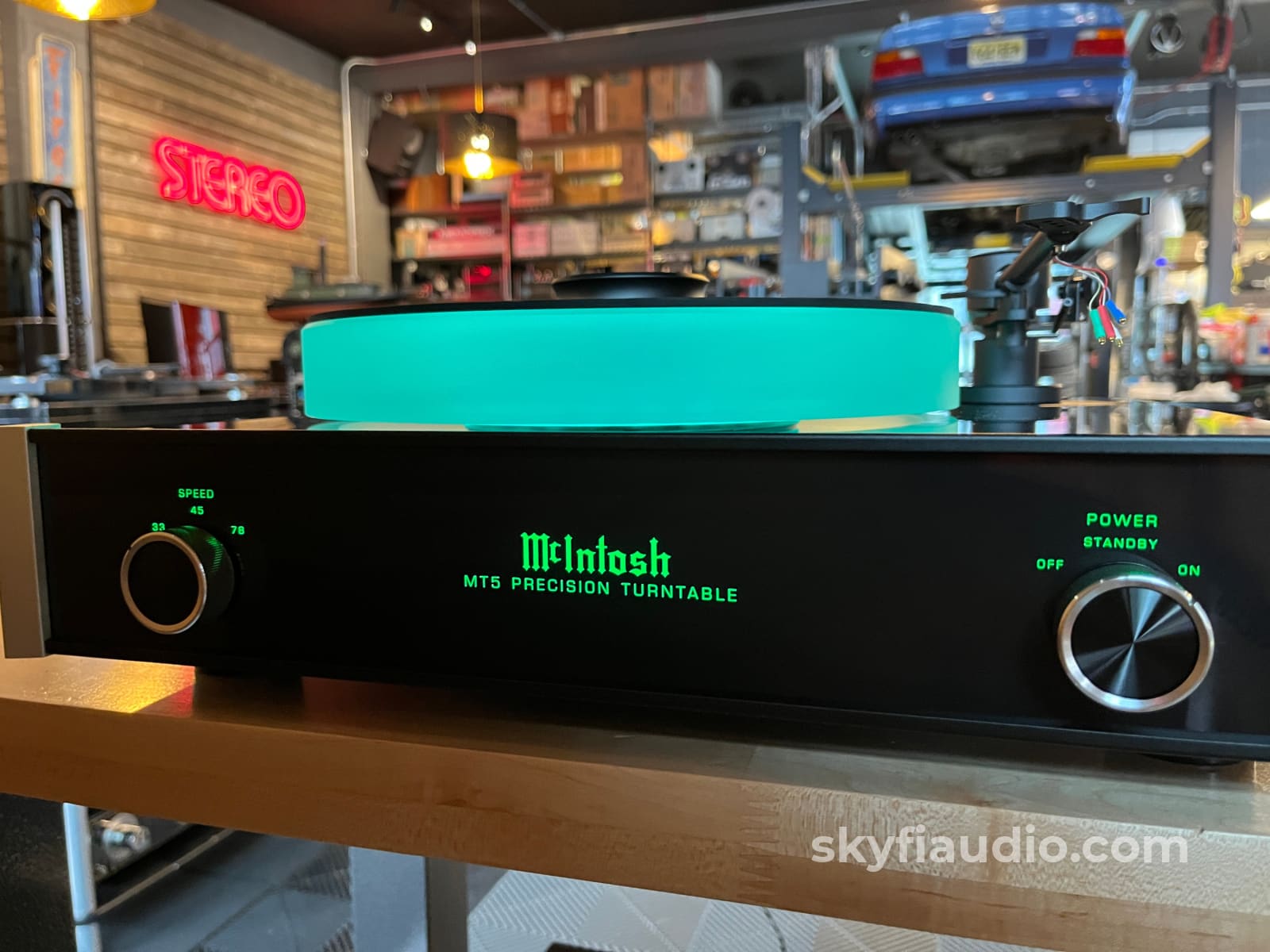 McIntosh MT5 Turntable - with New Sumiko Songbird MC (Pre-Loved)