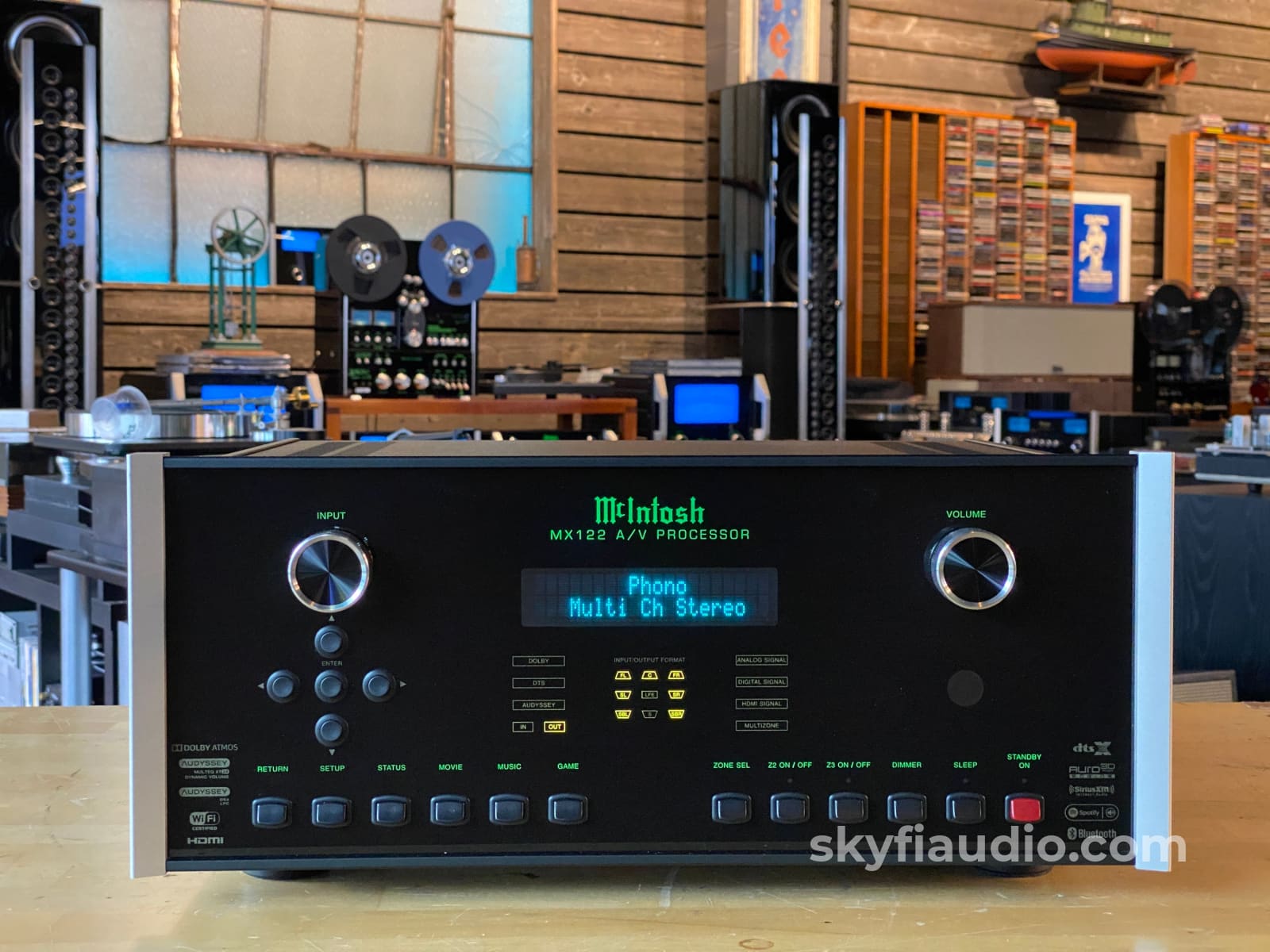 Mcintosh Mx122 A/V Processor W/4K Ultra Hd Hdr10 Dolby Vision & Atmos More - Complete Preamplifier