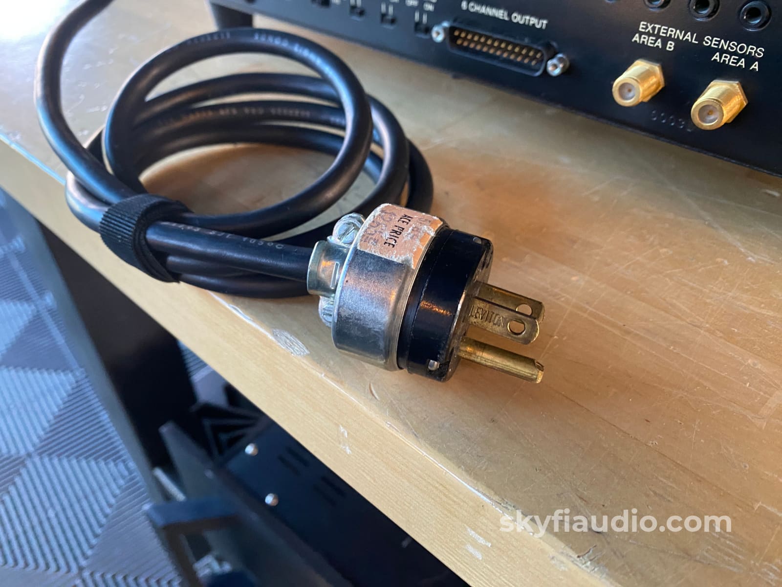 Mcintosh Mx130 Home Theater Preamp With Tuner And Phono Preamplifier