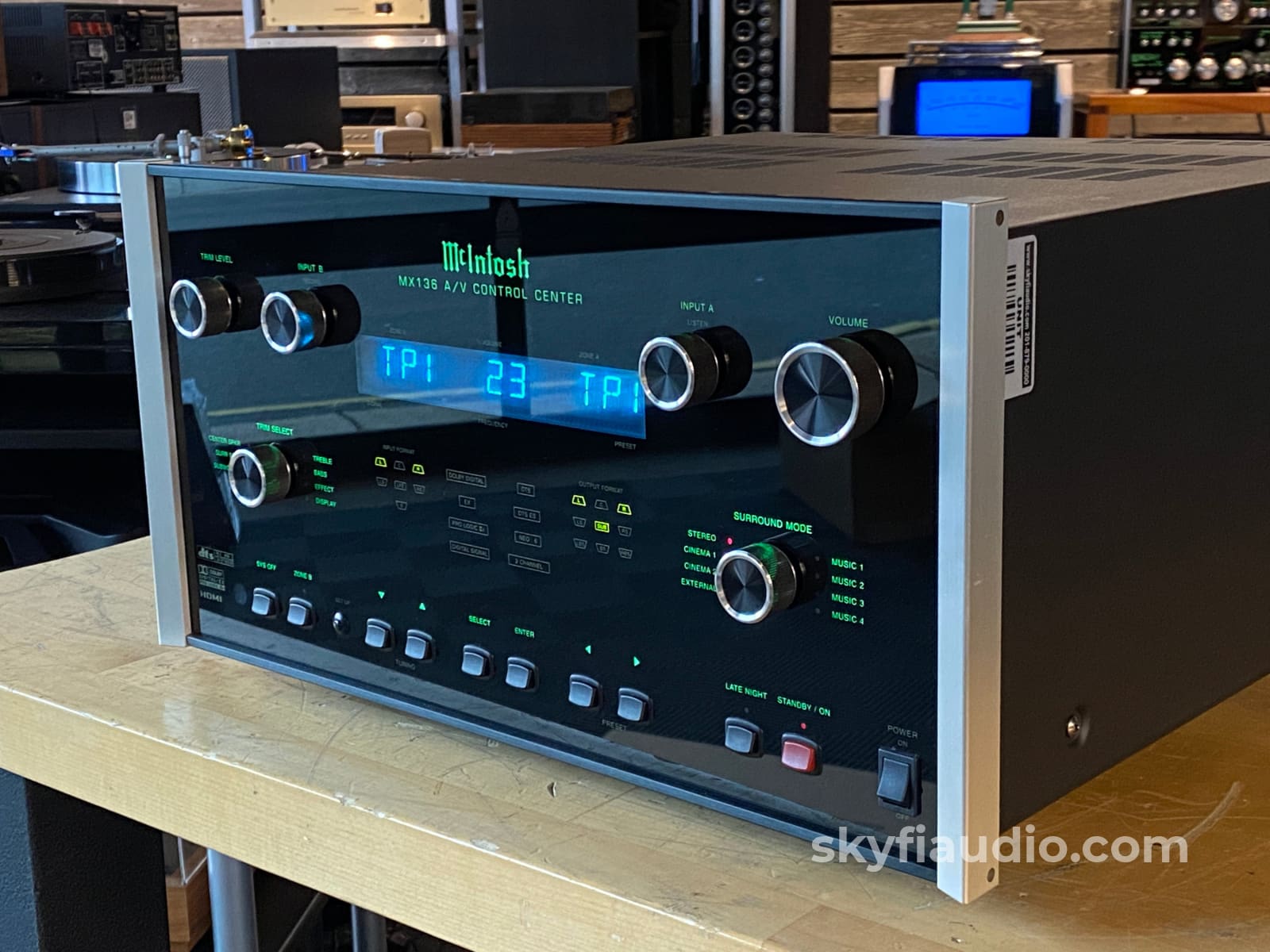 McIntosh MX136 Home Theater Processor and Preamp w/Phono