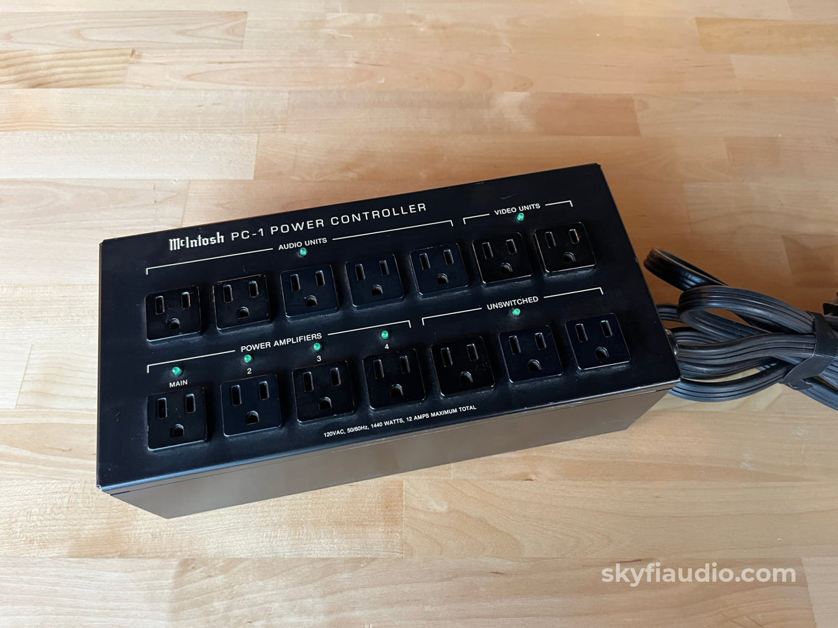 McIntosh PC-1 Power Controller 14 Outlet Power Strip - Accessory