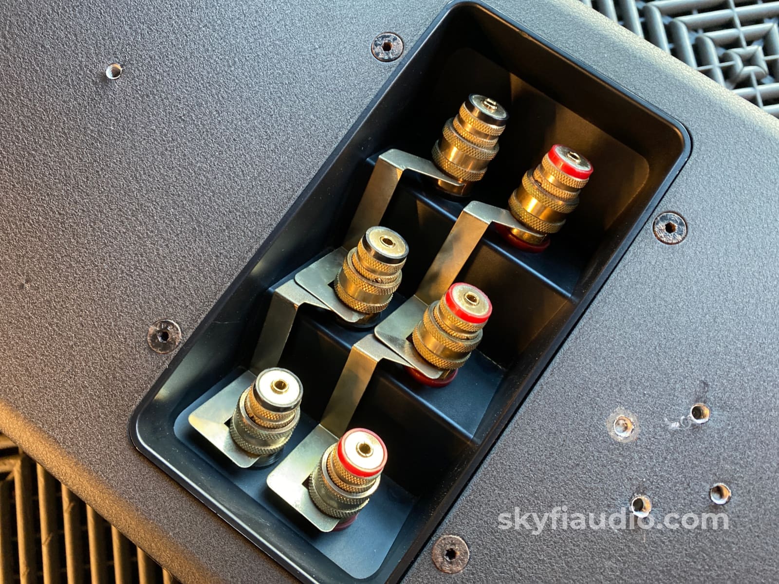 Mcintosh Xcs200 Center Channel Speaker - Big Sound With 600 Watt Power-Handling Speakers