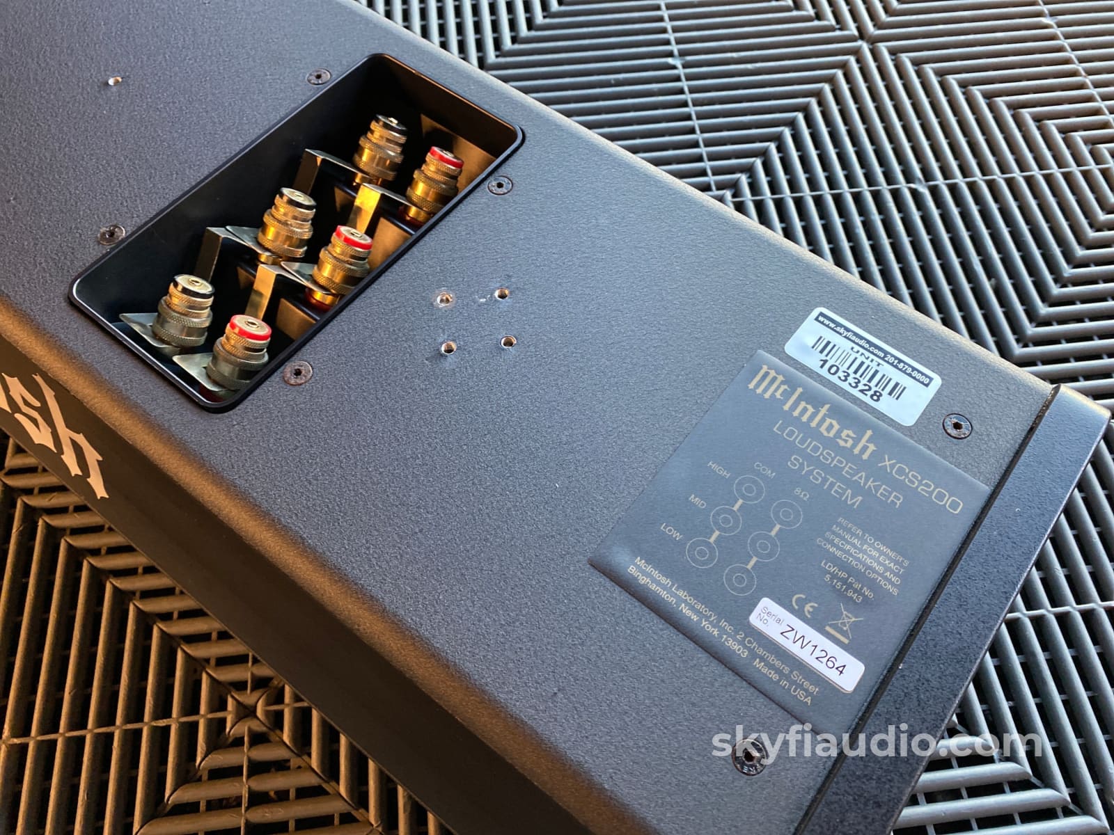 Mcintosh Xcs200 Center Channel Speaker - Big Sound With 600 Watt Power-Handling Speakers