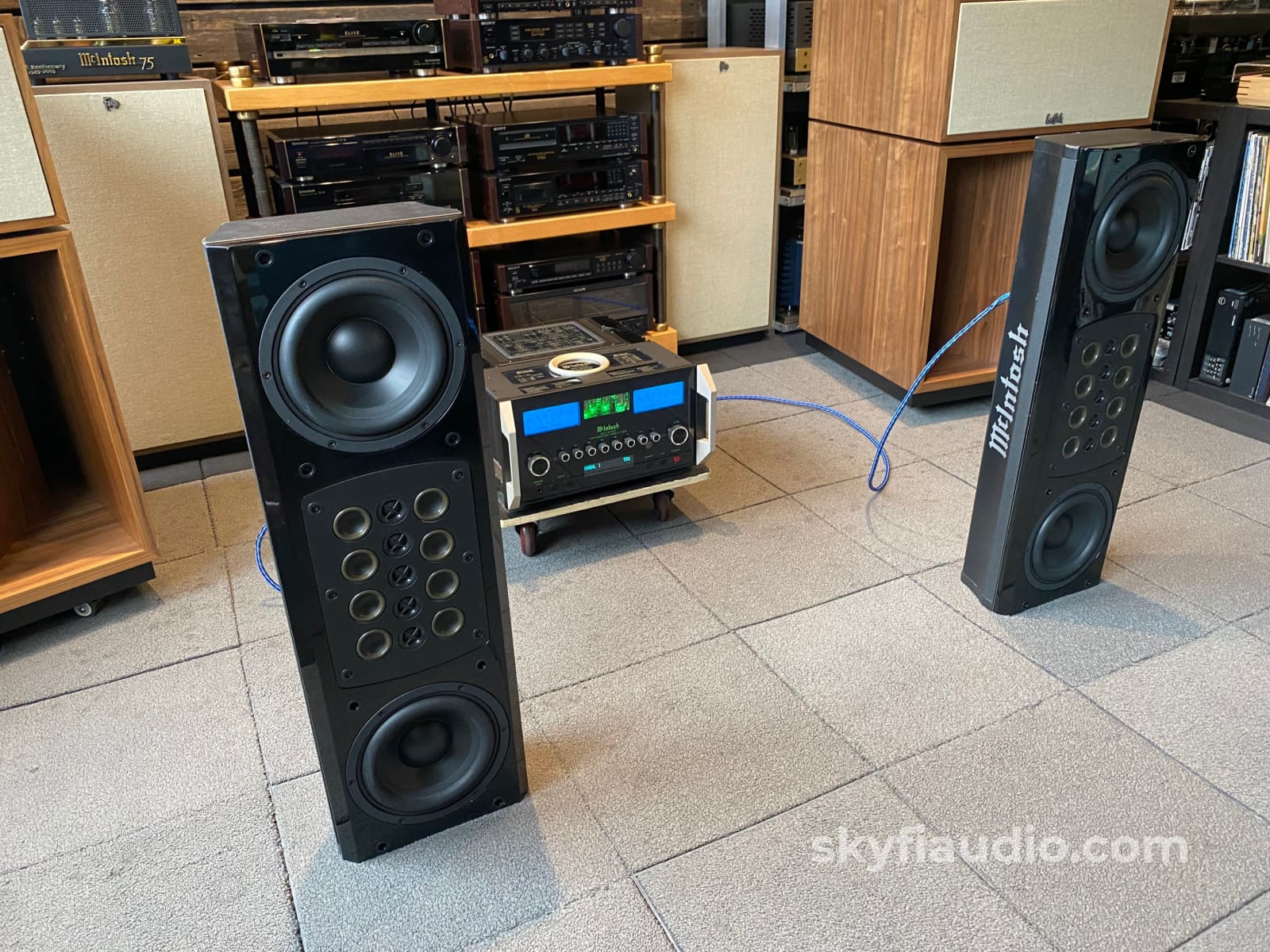 Mcintosh XCS200 Speaker Set - Big Sound With 600 Watt Power-Handling