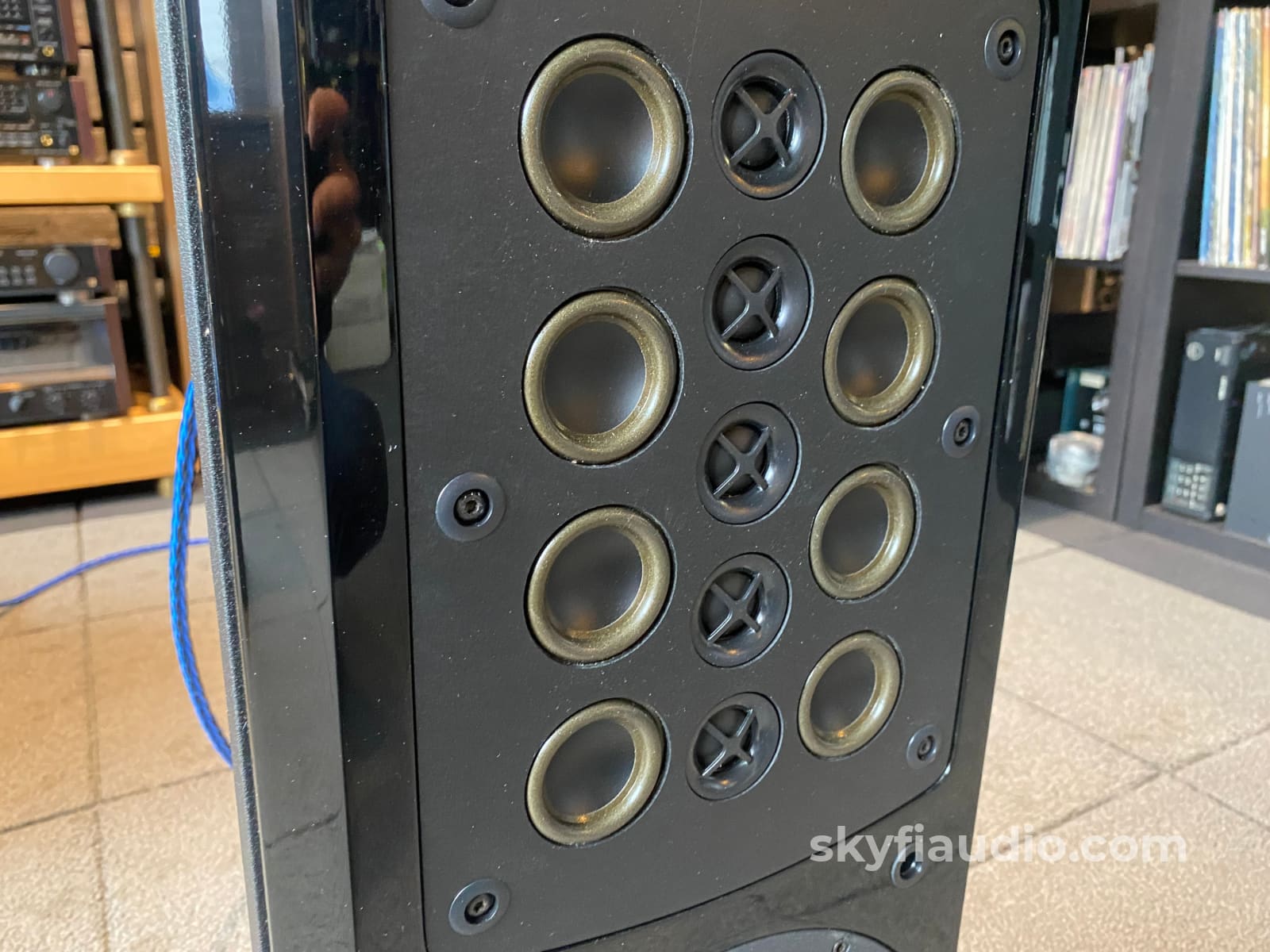 Mcintosh Xcs200 Speaker Set - Big Sound With 600 Watt Power-Handling Speakers