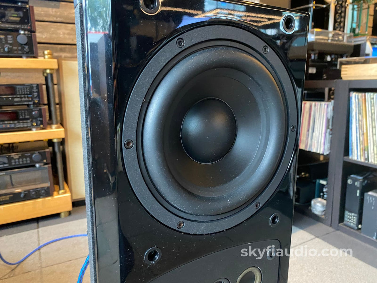 Mcintosh Xcs200 Speaker Set - Big Sound With 600 Watt Power-Handling Speakers