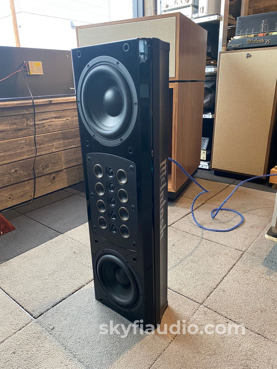 Mcintosh Xcs200 Speaker Set - Big Sound With 600 Watt Power-Handling Speakers
