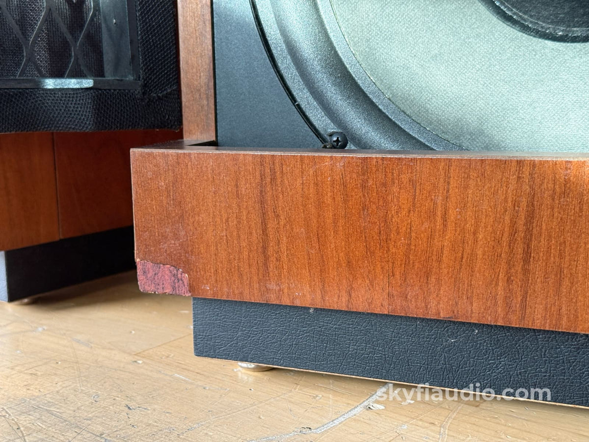 McIntosh XR5 Vintage Speakers - Serviced Speakers