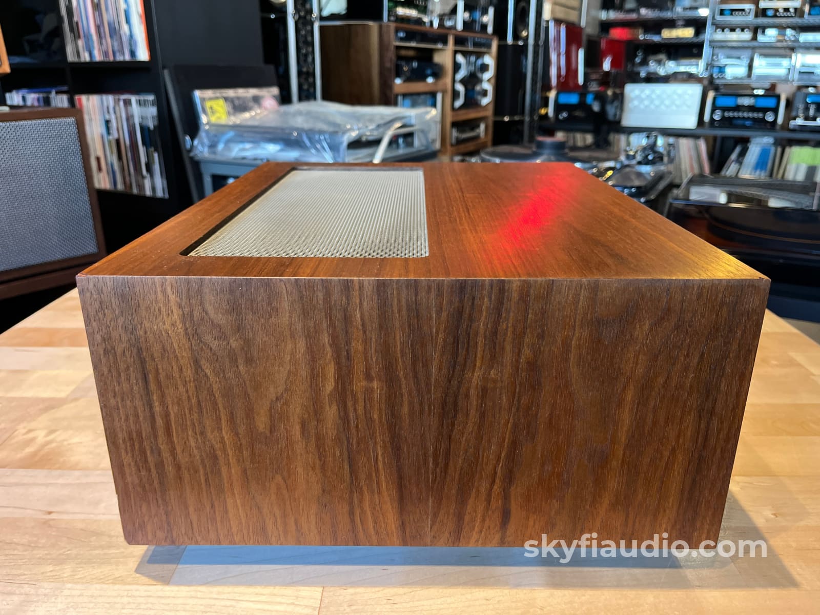 McIntsoh L12R Slant Foot Cabinet w/ Adjustable 10’’/12’’ Panlocs (Accepts Early Panloc Trays) - Accessory