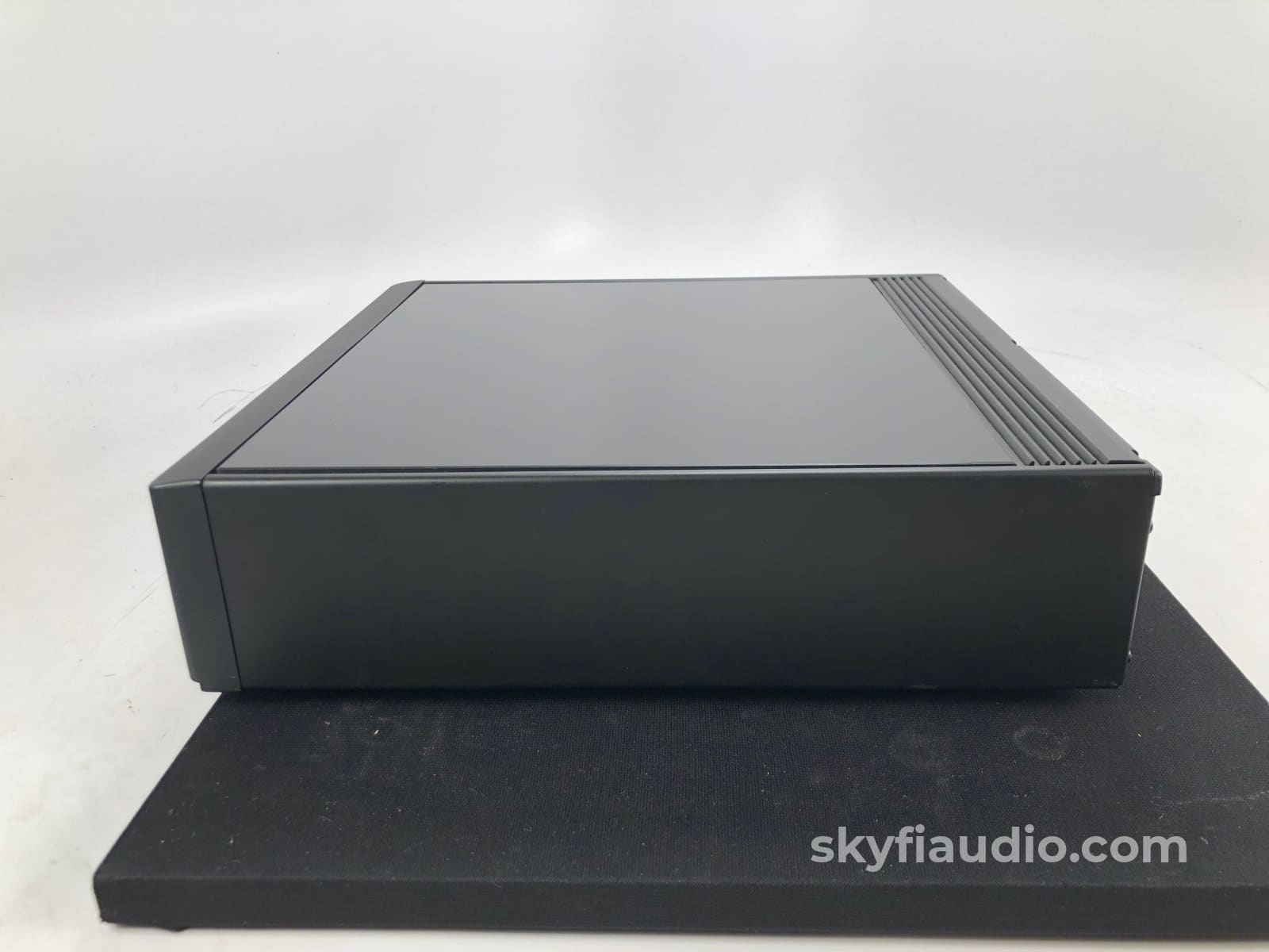 Meridian 504 Vintage Digital Fm Tuner